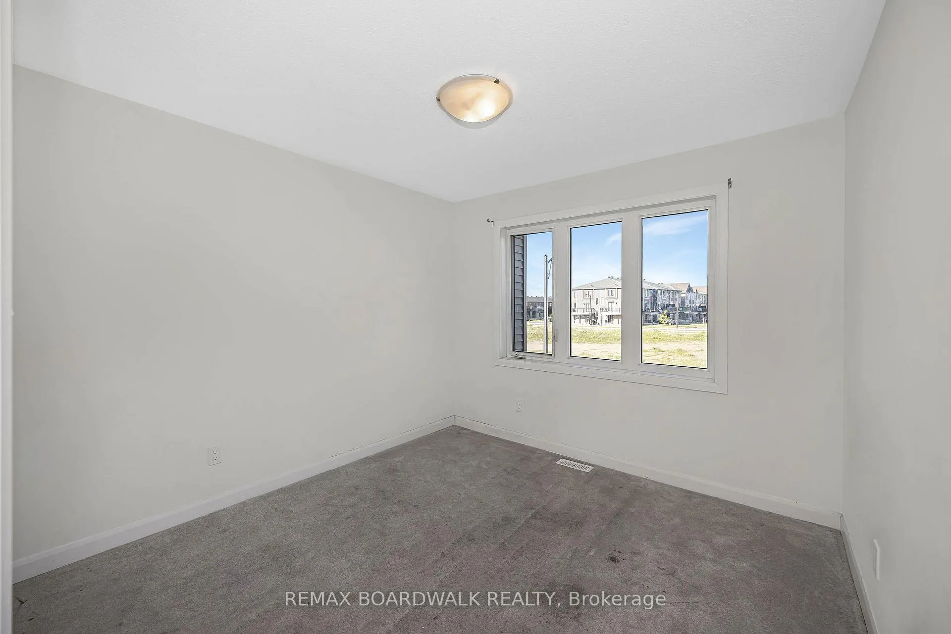 Photo 27 of 2063 Caltra Crescent, Ottawa, Barrhaven - Half Moon Bay — HOMEH