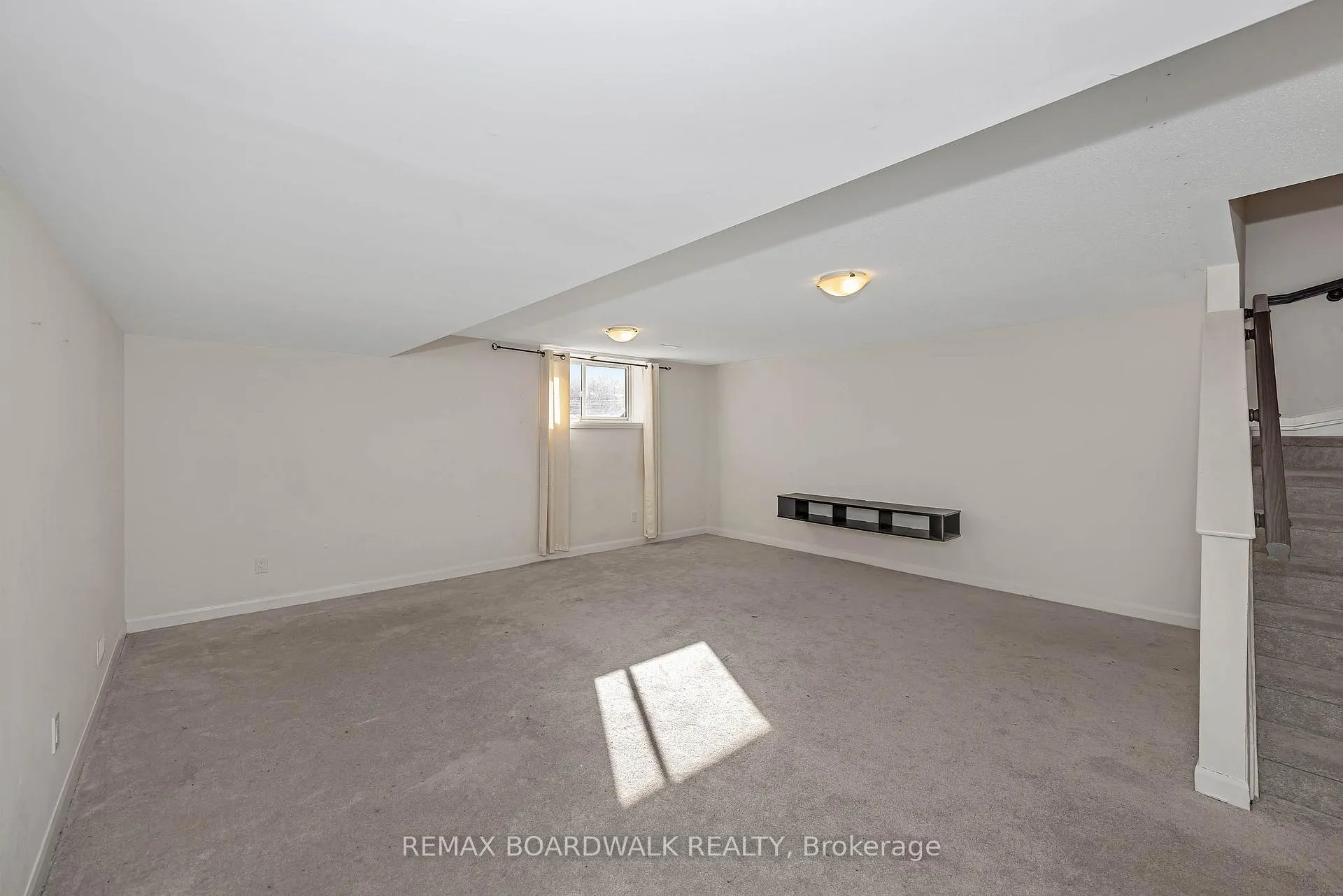 Photo 32 of 2063 Caltra Crescent, Ottawa, Barrhaven - Half Moon Bay — HOMEH
