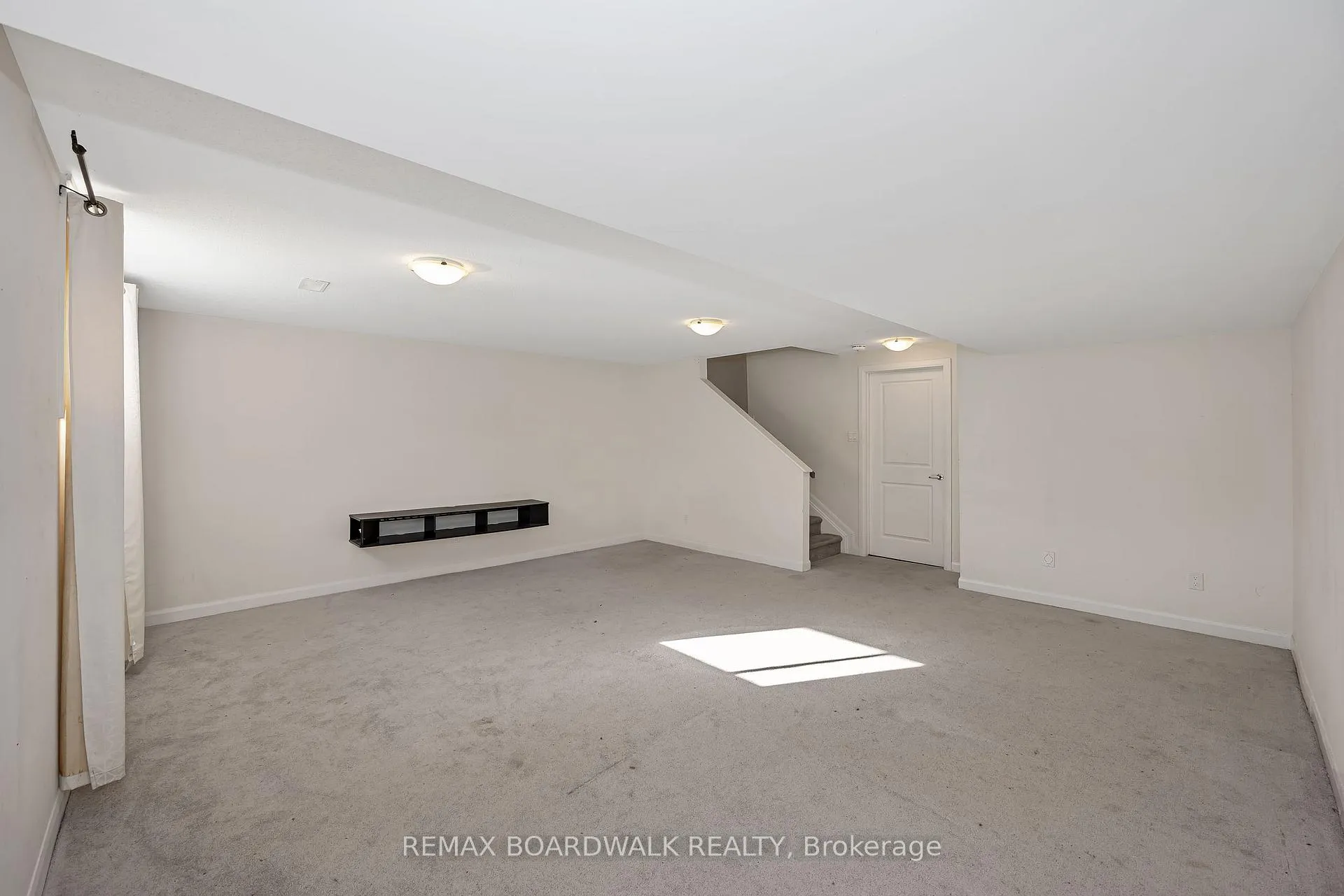 Photo 33 of 2063 Caltra Crescent, Ottawa, Barrhaven - Half Moon Bay — HOMEH