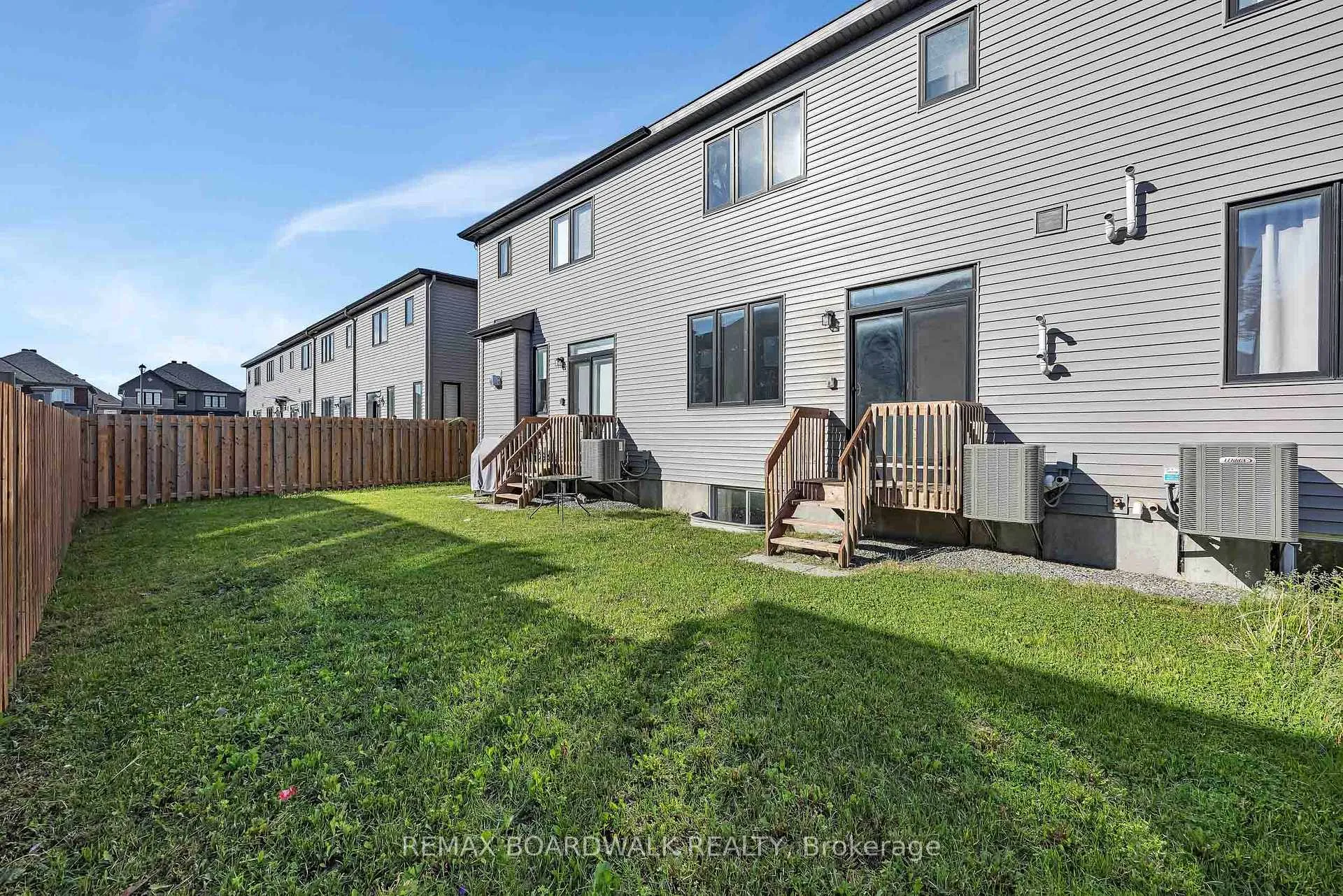 Photo 37 of 2063 Caltra Crescent, Ottawa, Barrhaven - Half Moon Bay — HOMEH
