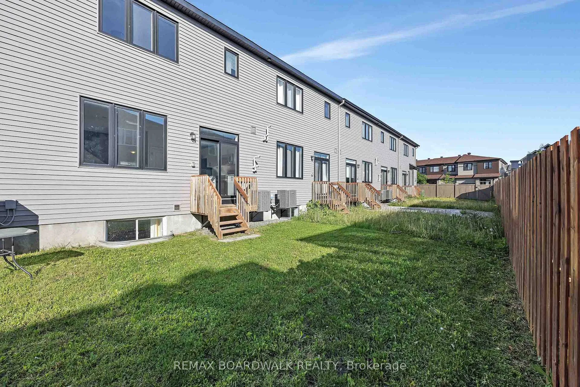 Photo 38 of 2063 Caltra Crescent, Ottawa, Barrhaven - Half Moon Bay — HOMEH