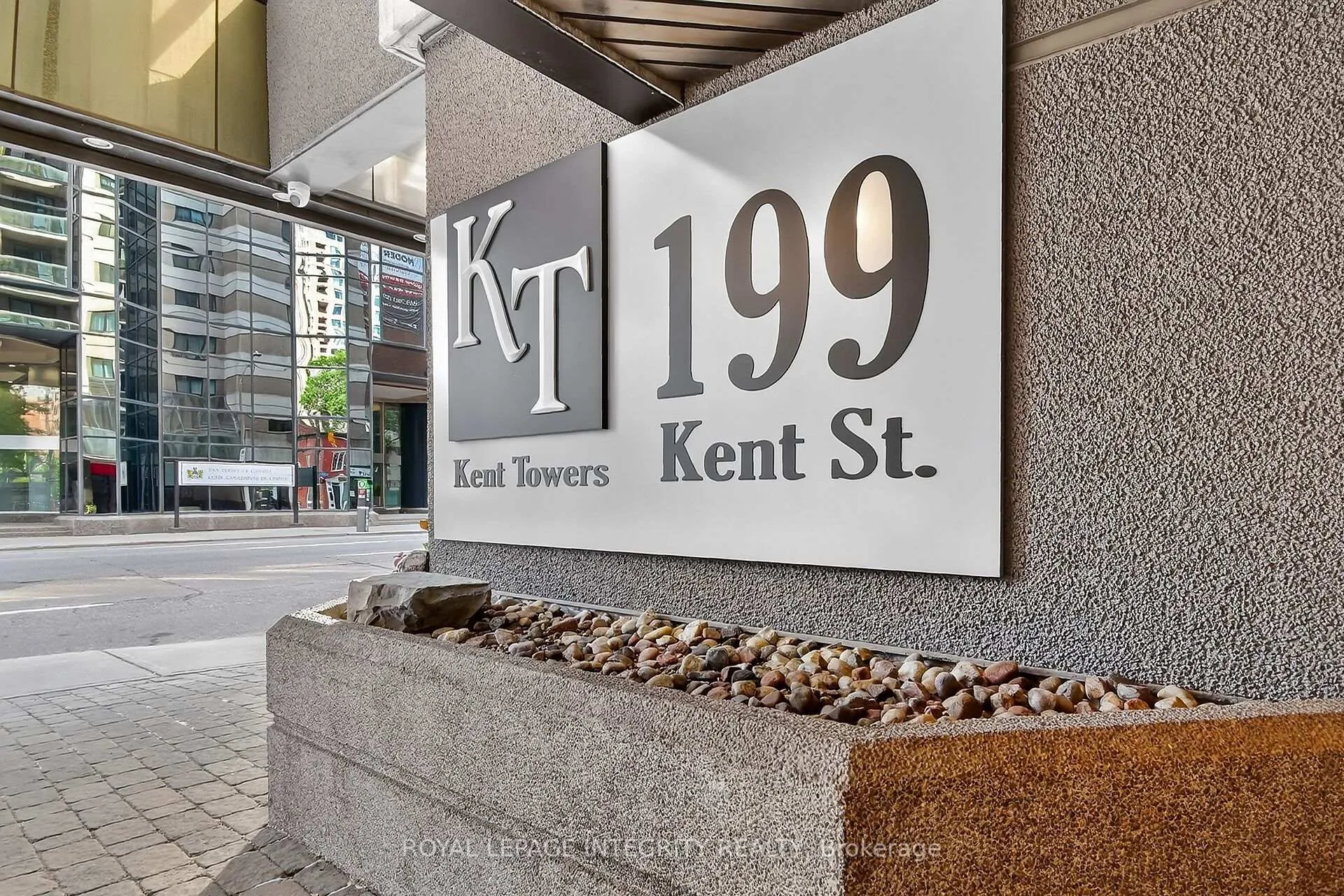 Photo 3 of Unit 1702, 199 Kent Street, Ottawa, Ottawa Centre — HOMEH