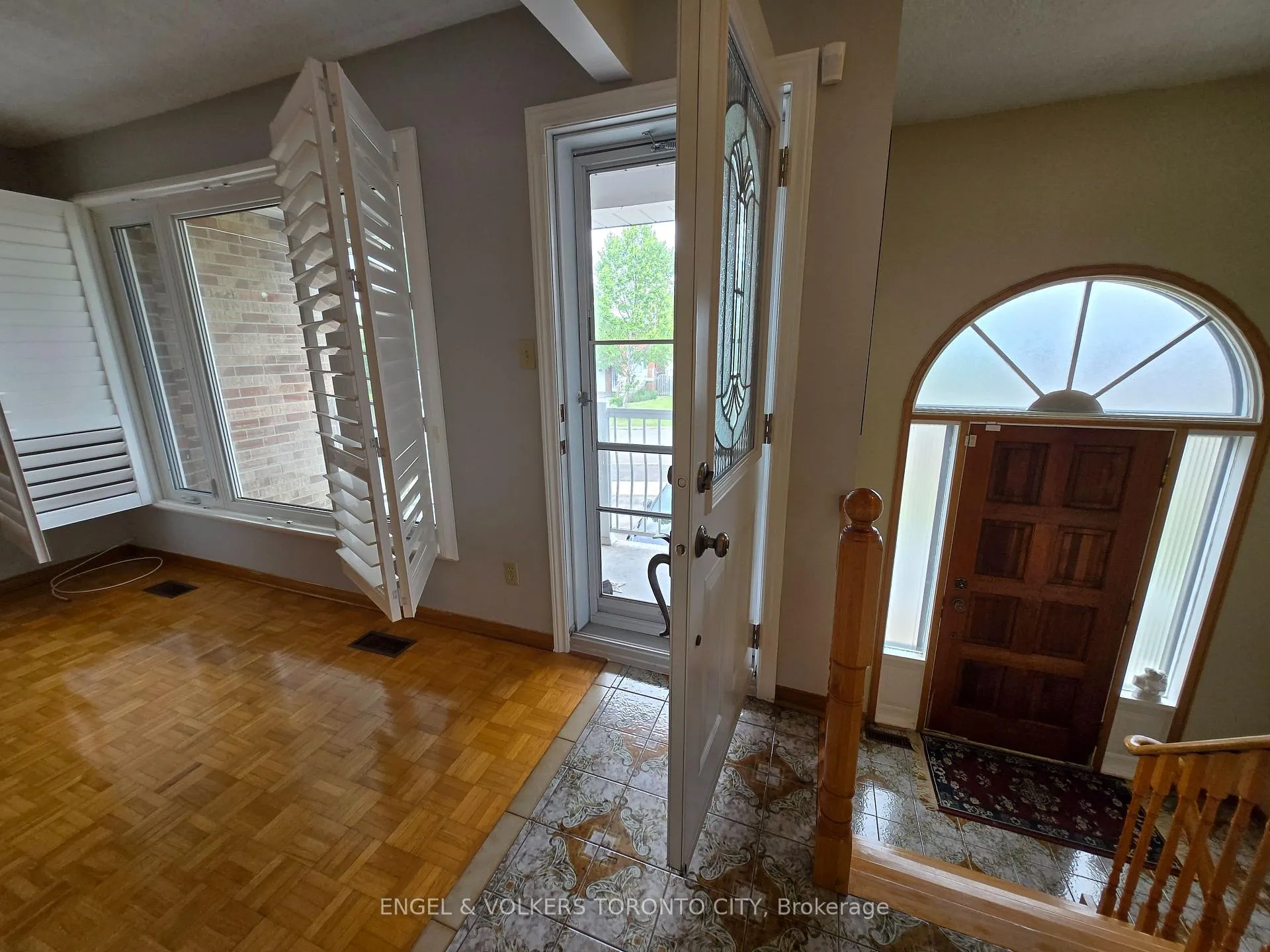 Photo 3 of Unit Main, 59 Sawmill Road, North York, Glenfield-Jane Heights — HOMEH