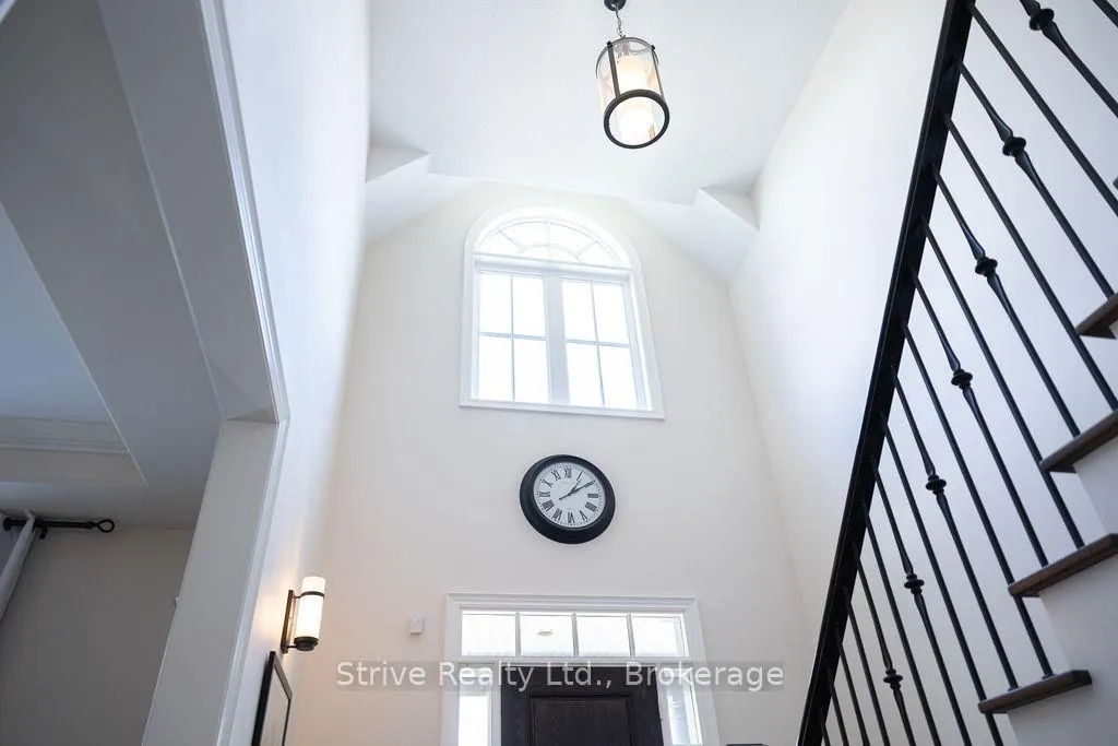 Photo 4 of 77 Mclellan Court, Clarington, Courtice — HOMEH