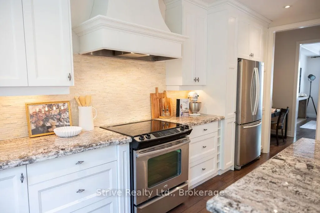 Photo 12 of 77 Mclellan Court, Clarington, Courtice — HOMEH