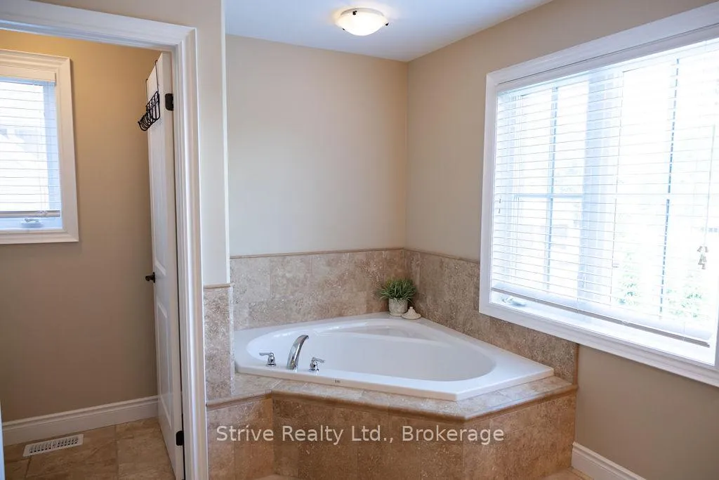 Photo 27 of 77 Mclellan Court, Clarington, Courtice — HOMEH