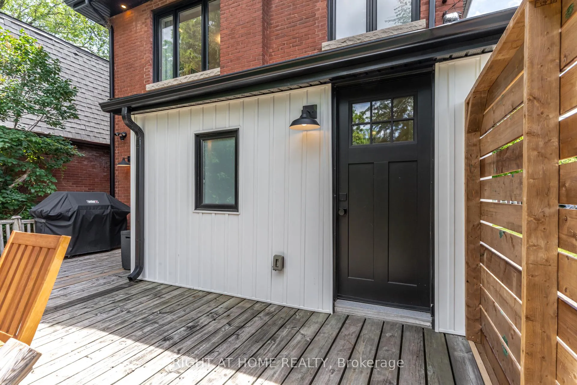 Photo 37 of 26 Craig Street, Brampton, Downtown Brampton — HOMEH