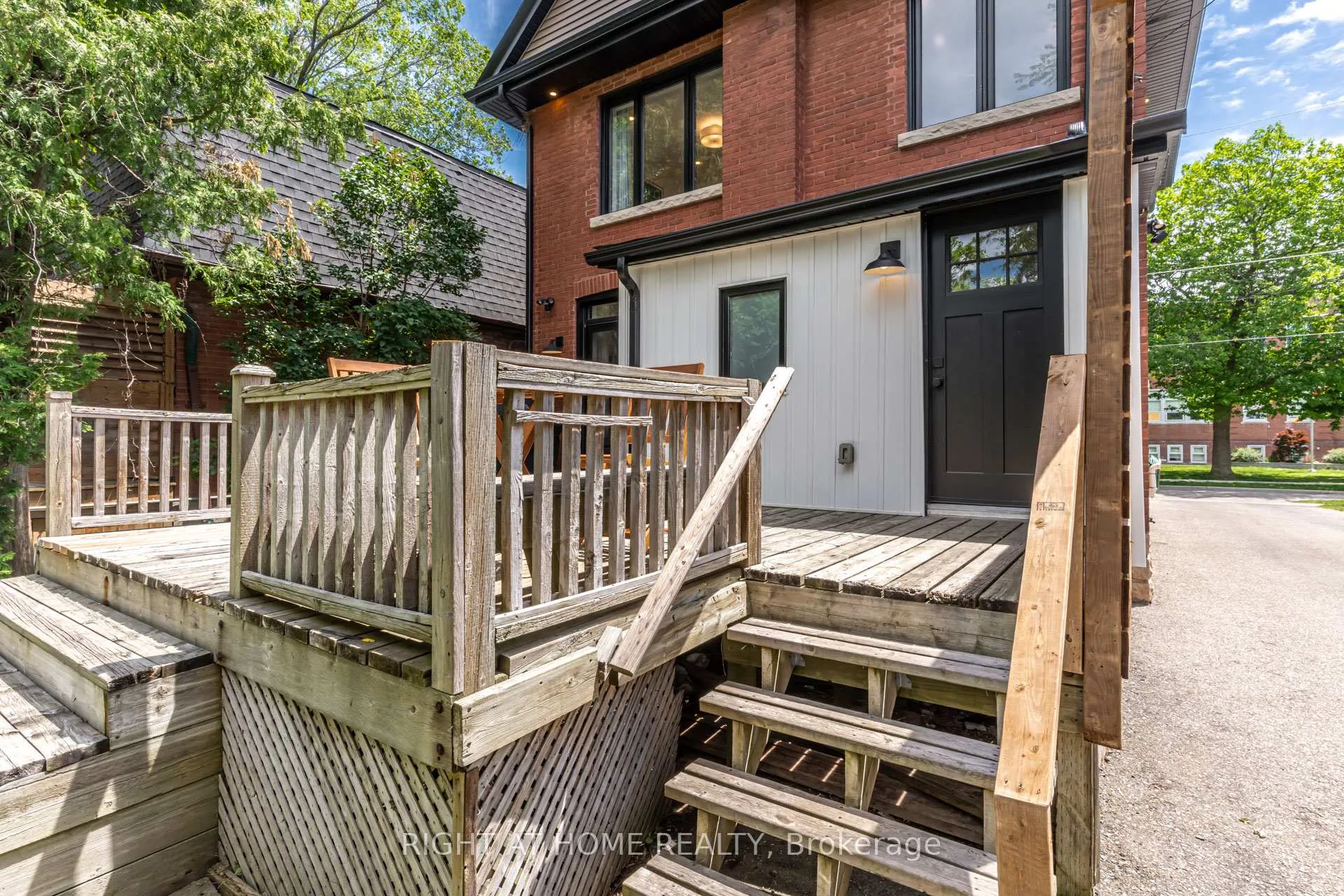 Photo 40 of 26 Craig Street, Brampton, Downtown Brampton — HOMEH