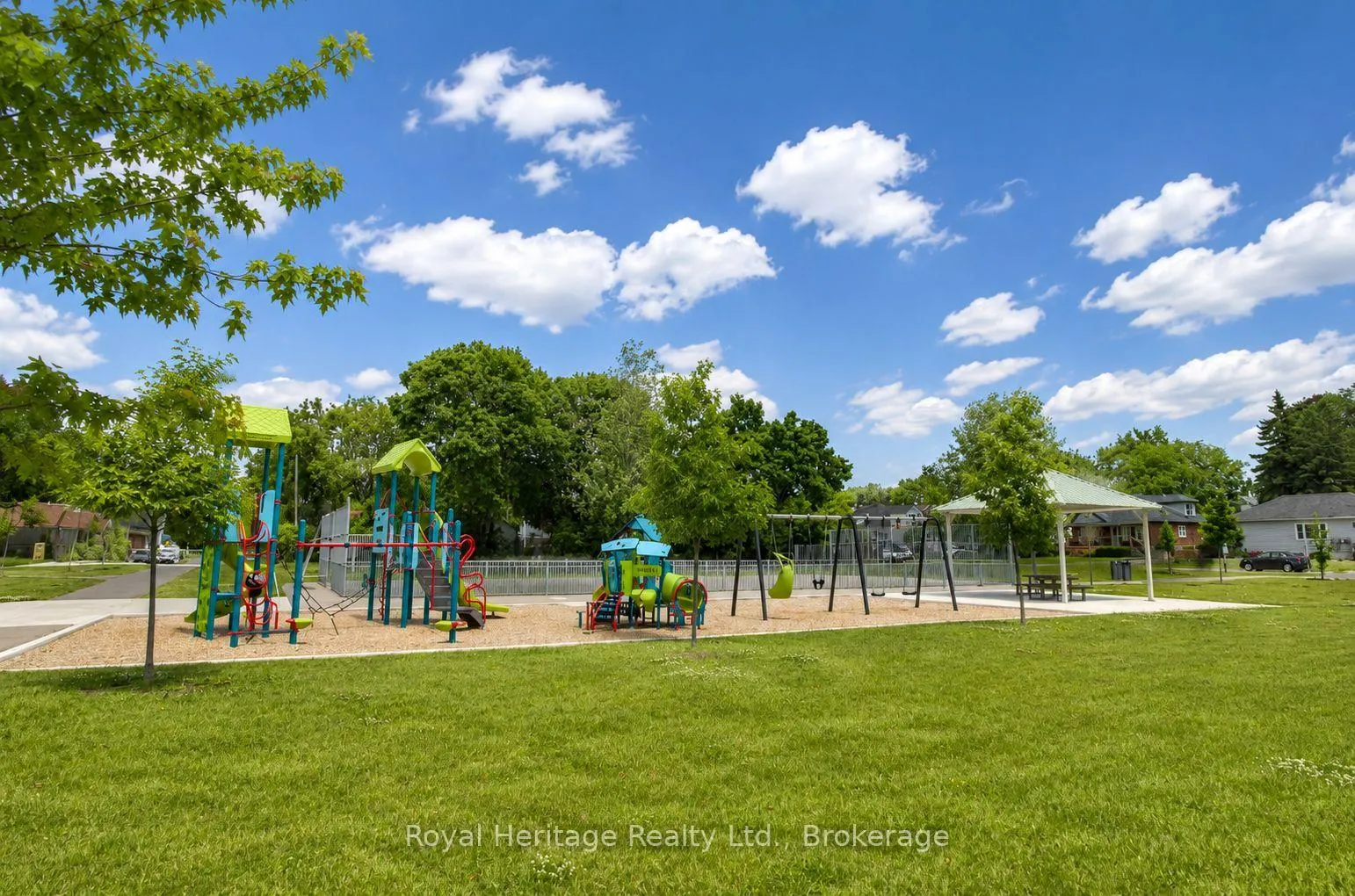 Photo 14 of 128 Summer Street, Oshawa, Central — HOMEH