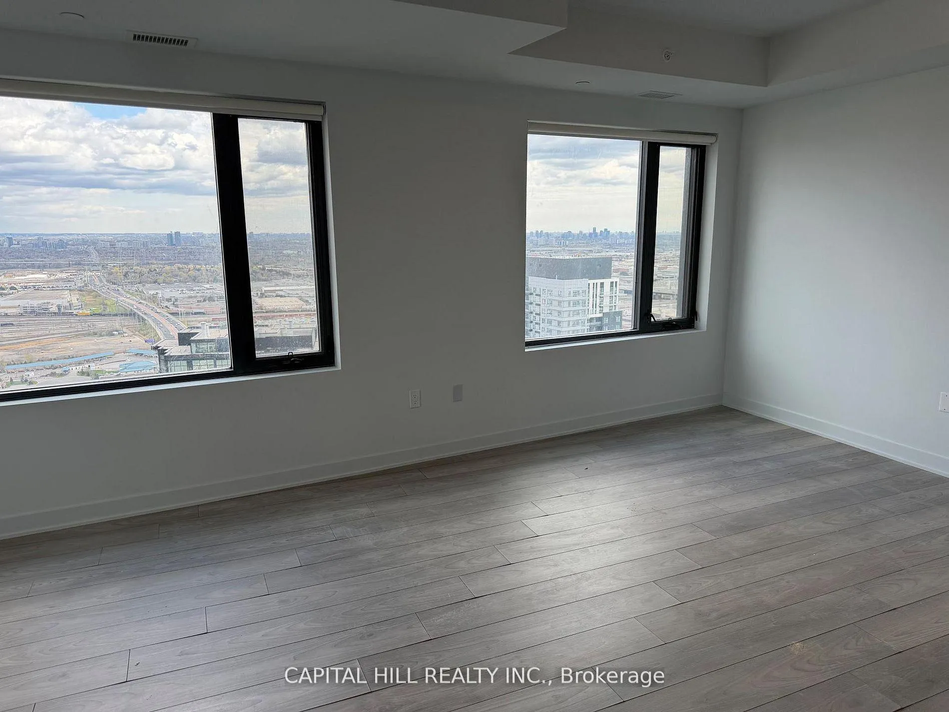 Photo 16 of Unit 4507, 2920 Highway 7 Road, Vaughan, Vaughan Corporate Centre — HOMEH