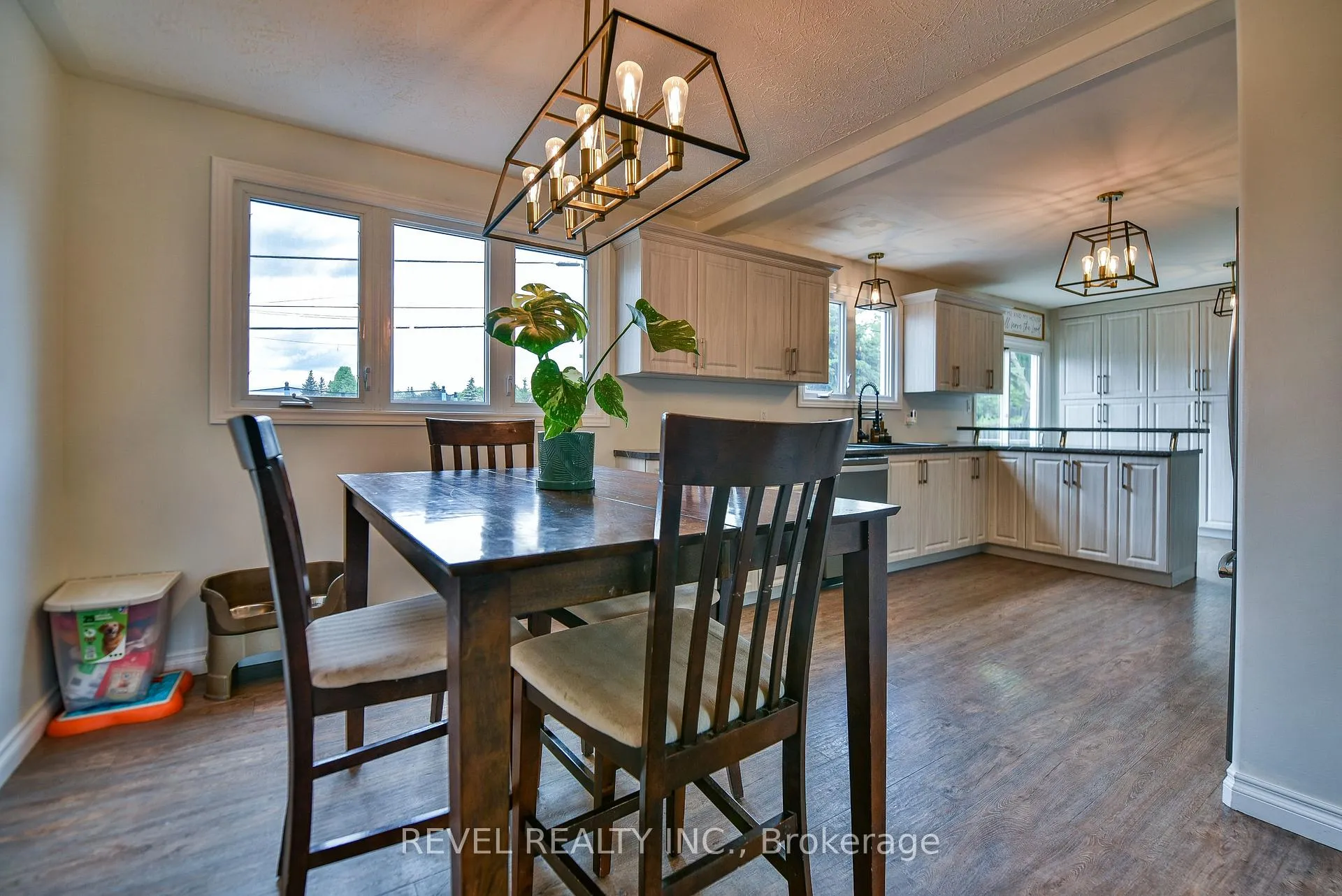 Photo 7 of 376 Morandin Avenue, Timmins, TNW - Riverpark — HOMEH