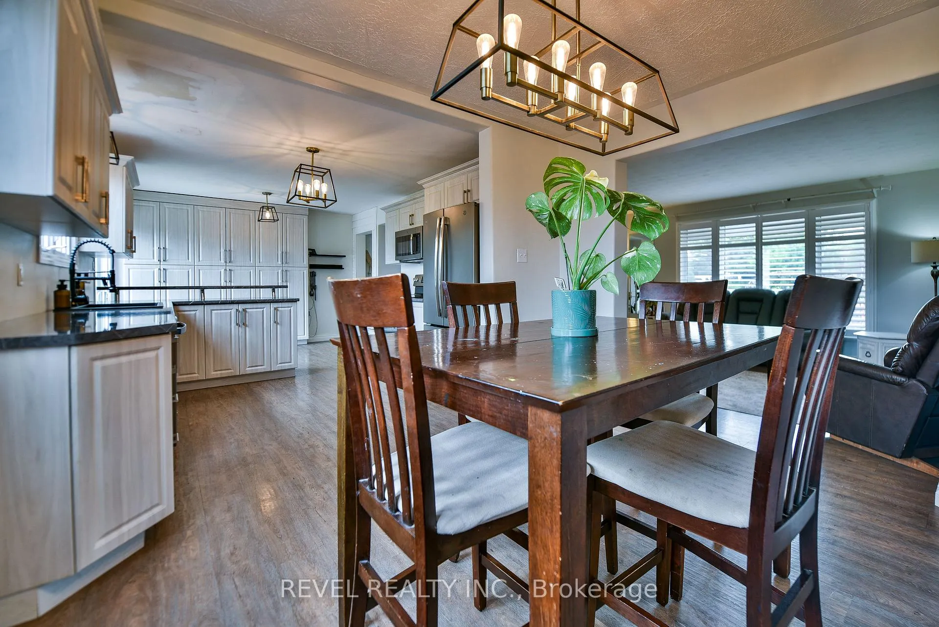 Photo 8 of 376 Morandin Avenue, Timmins, TNW - Riverpark — HOMEH