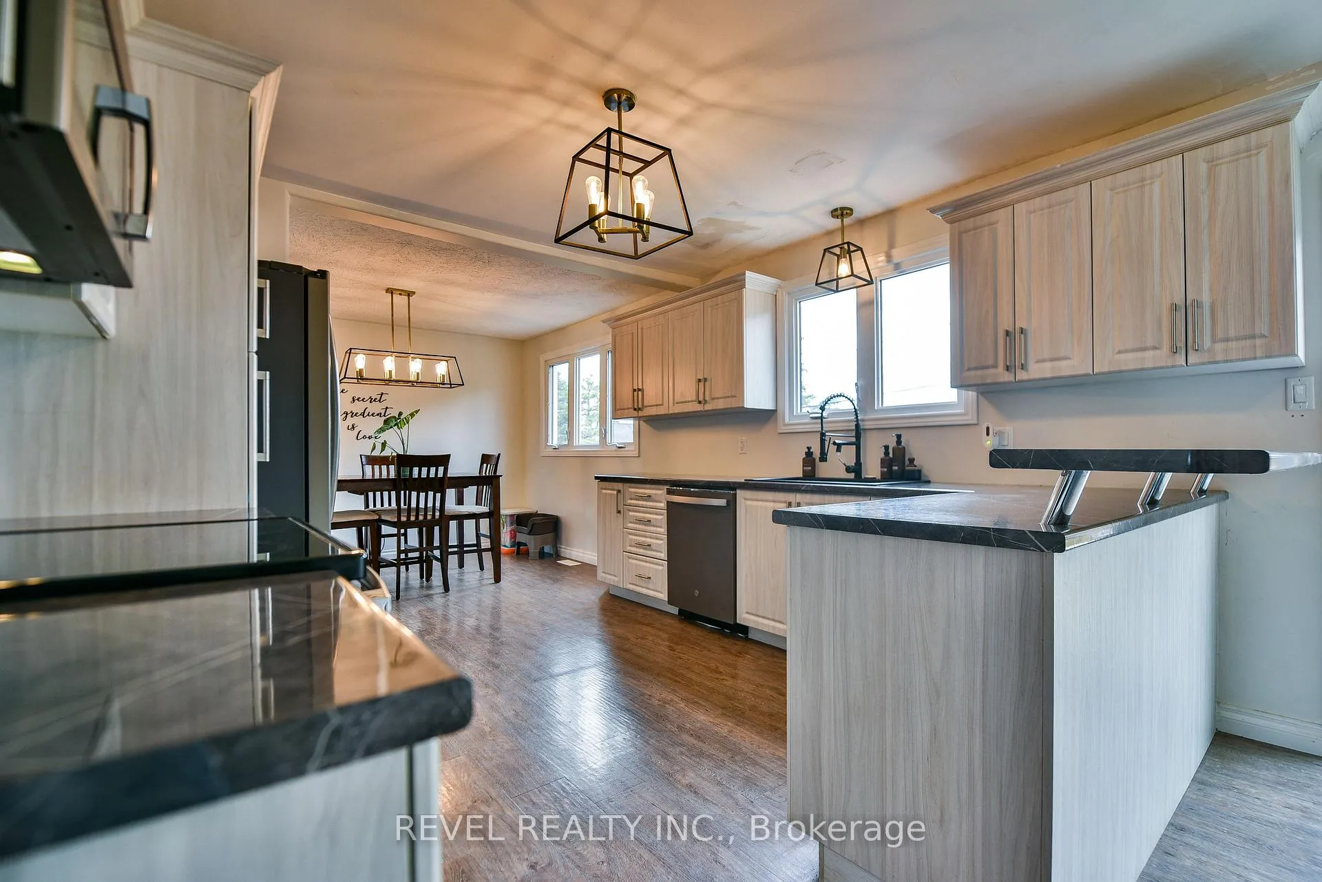 Photo 12 of 376 Morandin Avenue, Timmins, TNW - Riverpark — HOMEH