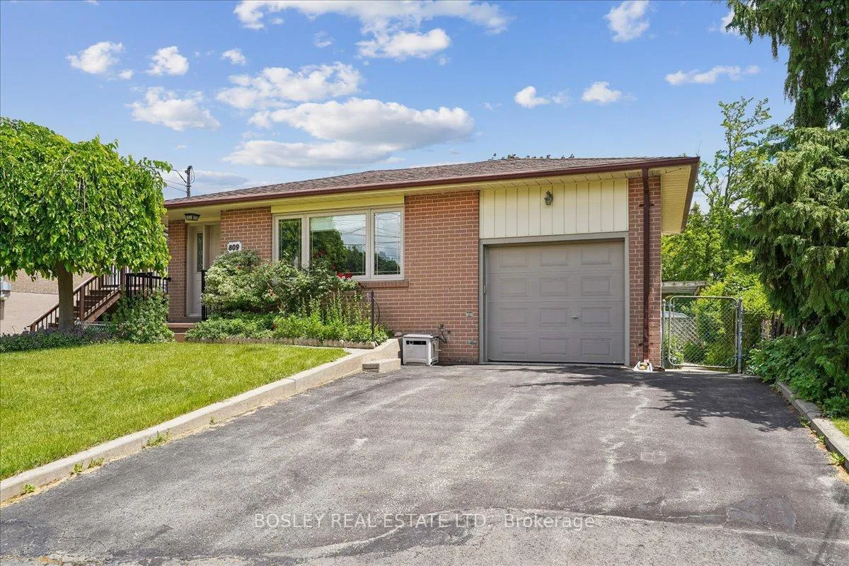 Photo 1 of 809 Hillcrest Road, Pickering, West Shore — HOMEH