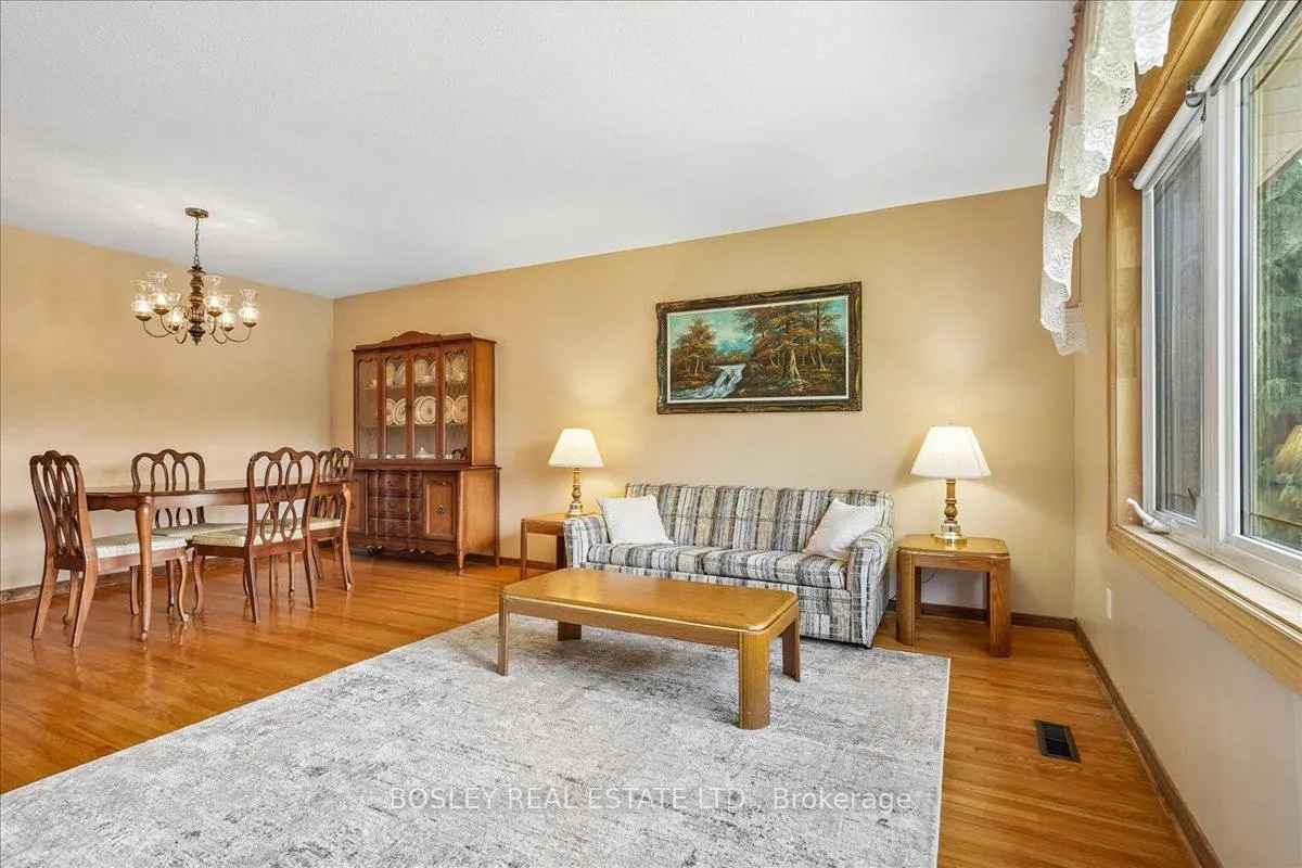 Photo 9 of 809 Hillcrest Road, Pickering, West Shore — HOMEH