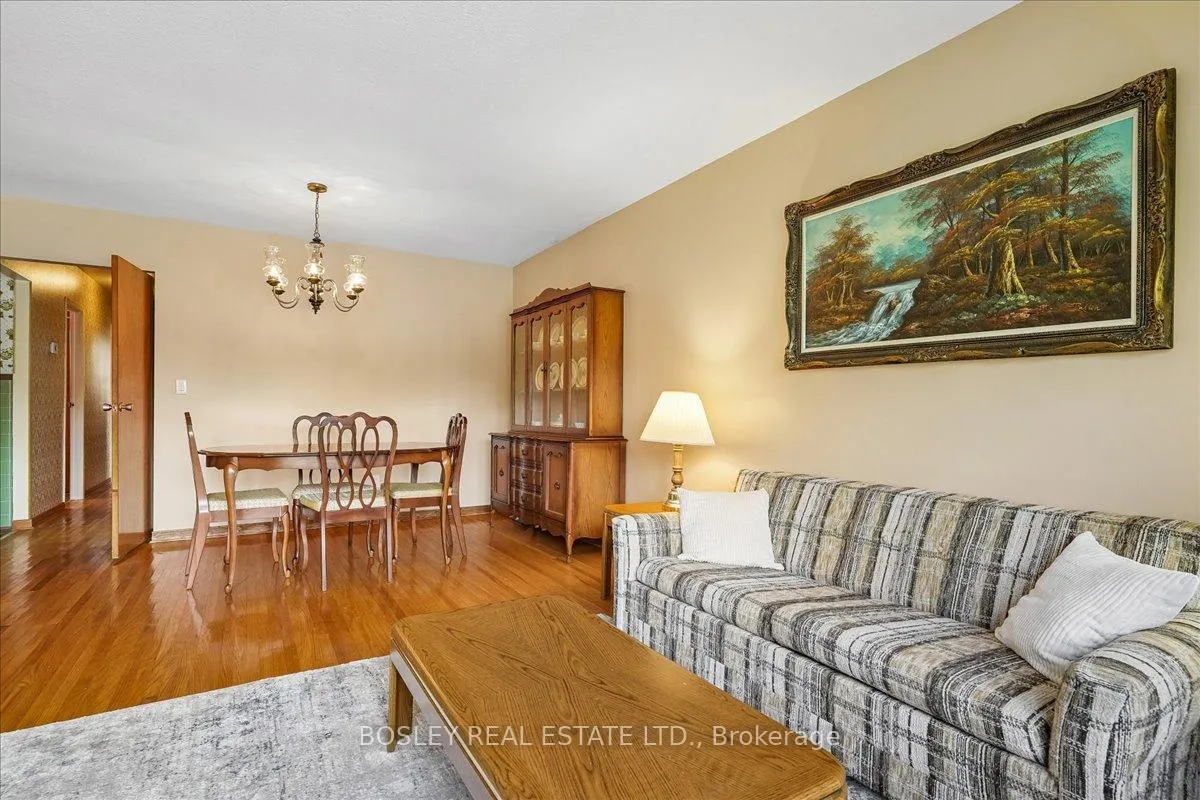 Photo 10 of 809 Hillcrest Road, Pickering, West Shore — HOMEH