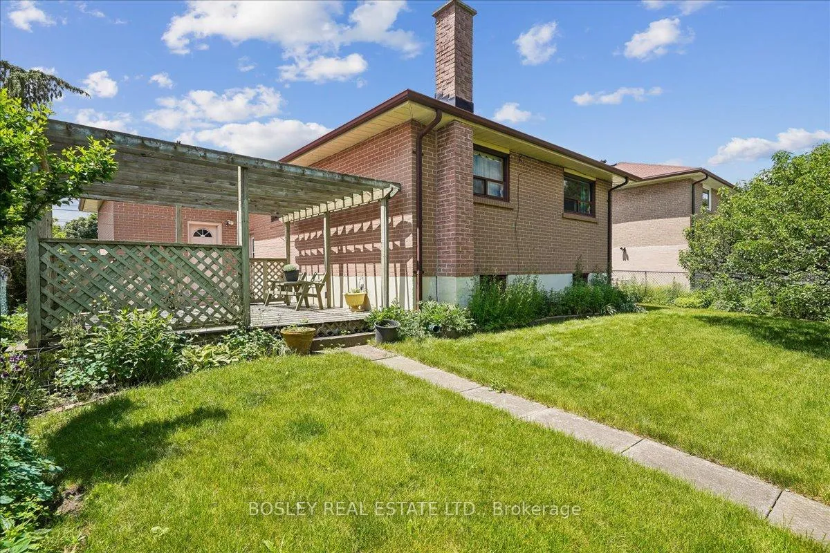 Photo 35 of 809 Hillcrest Road, Pickering, West Shore — HOMEH