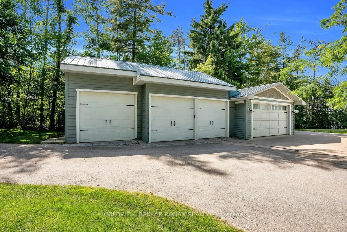Photo 4 of 1292 Shoreview Drive, Innisfil, Rural Innisfil — HOMEH
