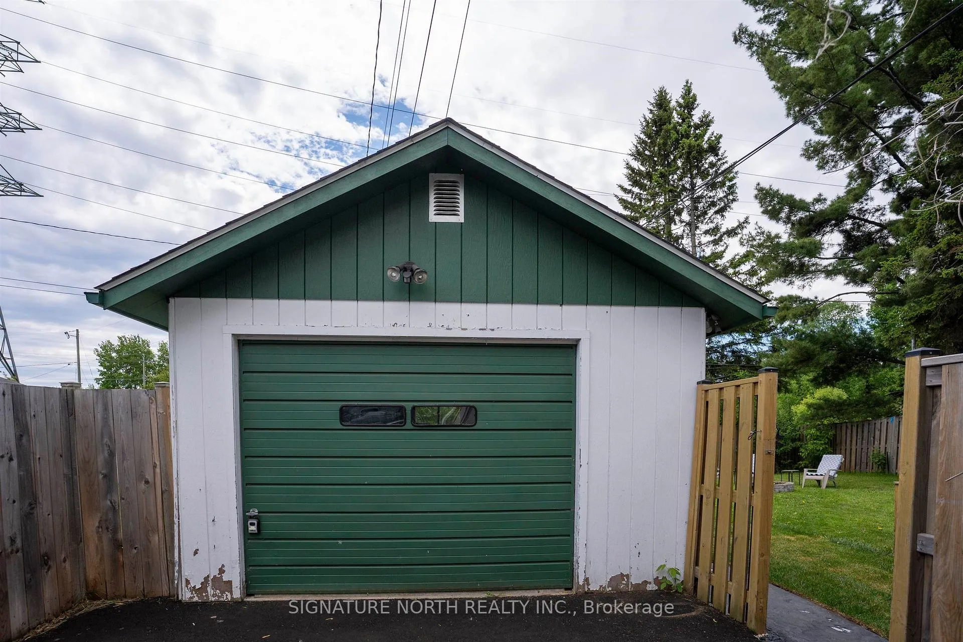 Photo 1 of 728 Linwood Crescent, Thunder Bay, Green Acres — HOMEH