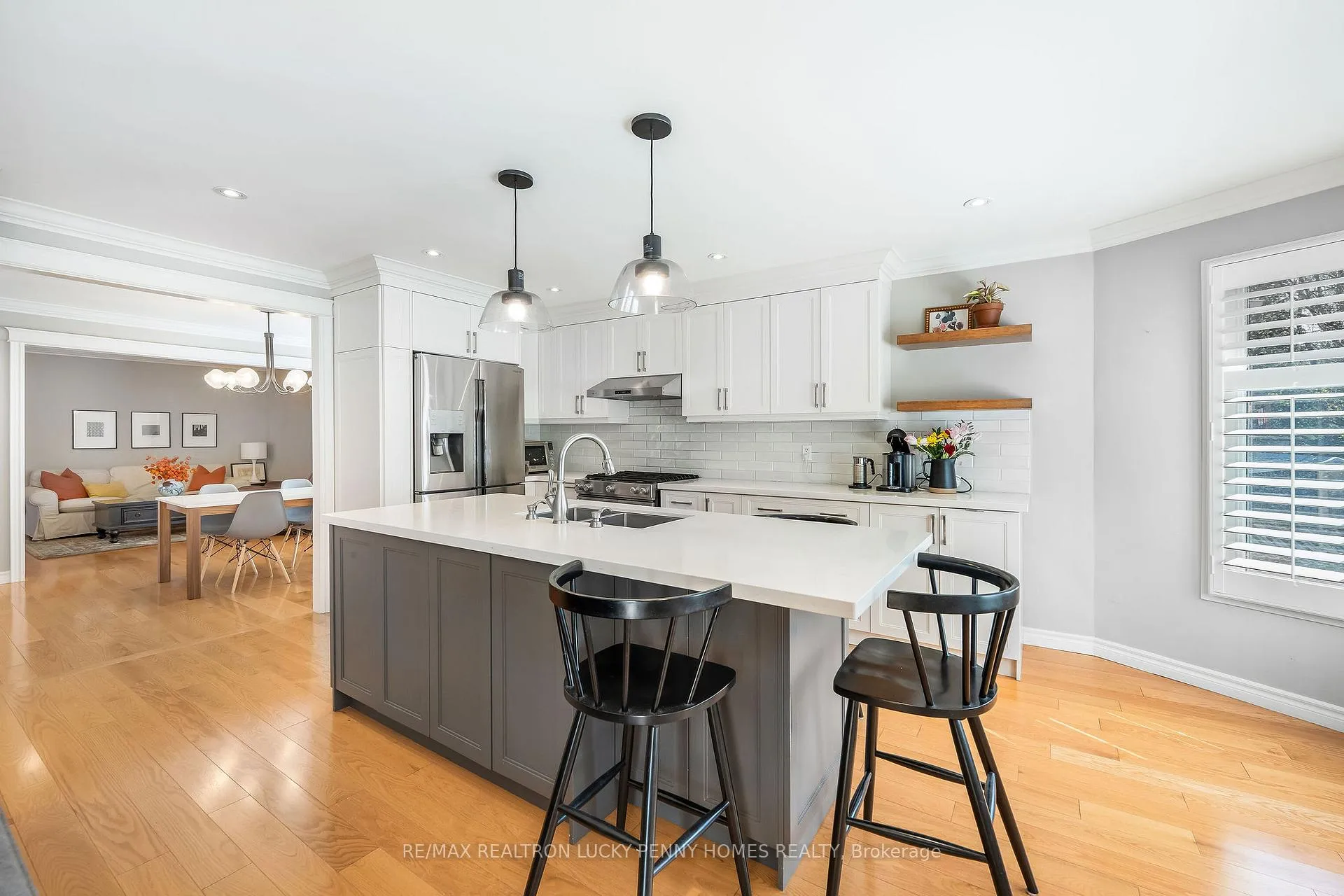 Photo 10 of 141 Tomlinson Circle, Markham, Buttonville — HOMEH