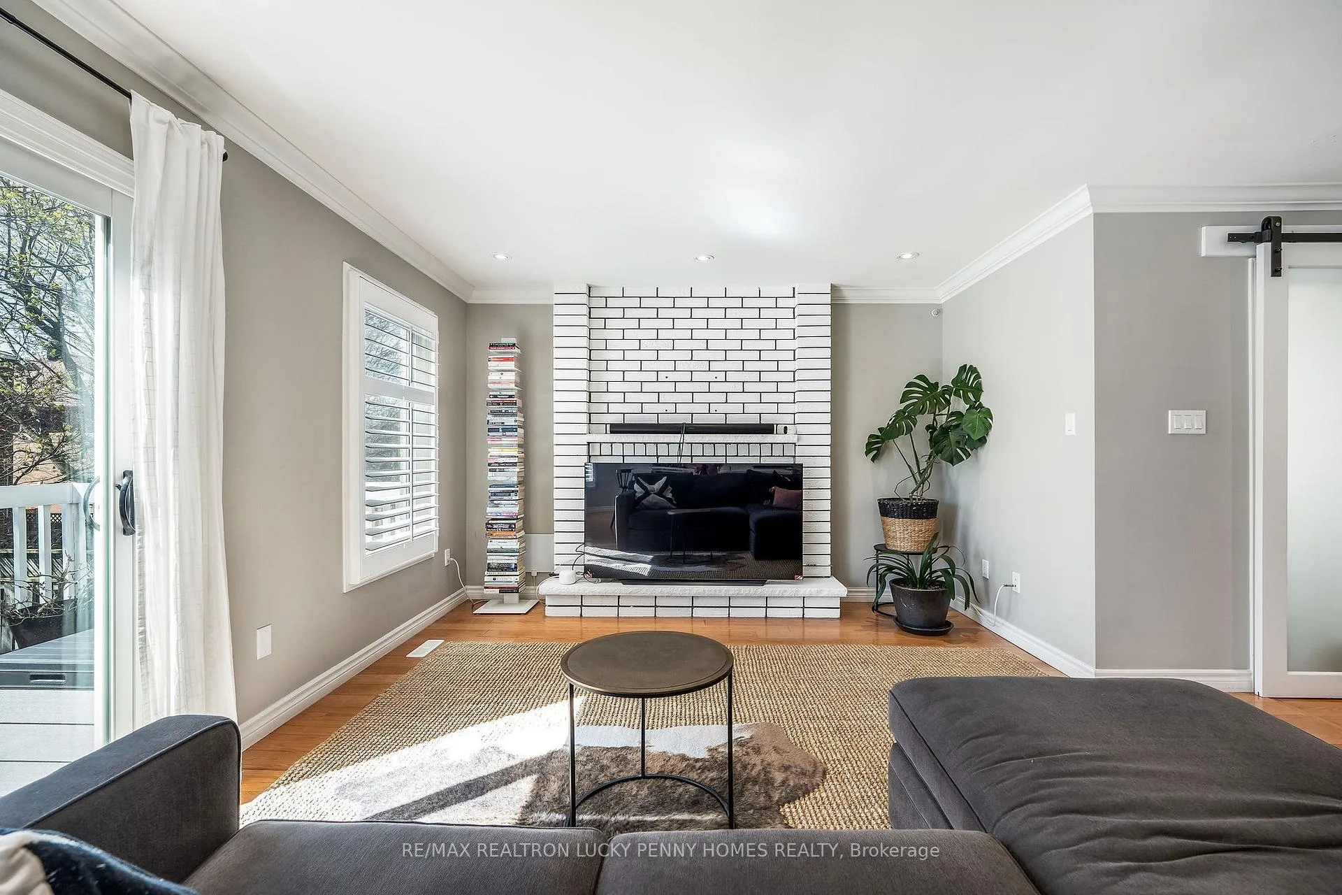 Photo 13 of 141 Tomlinson Circle, Markham, Buttonville — HOMEH