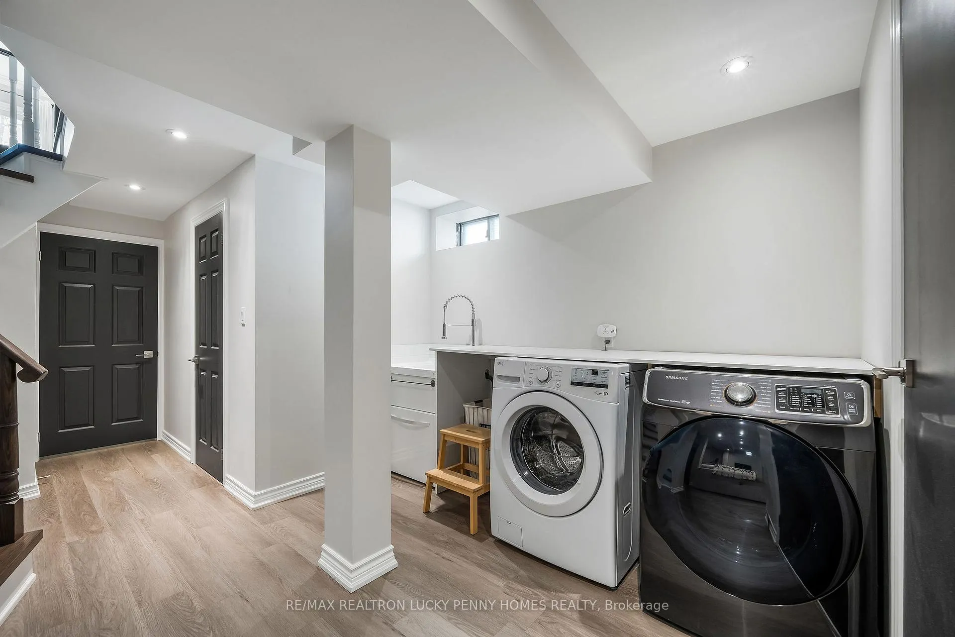 Photo 27 of 141 Tomlinson Circle, Markham, Buttonville — HOMEH