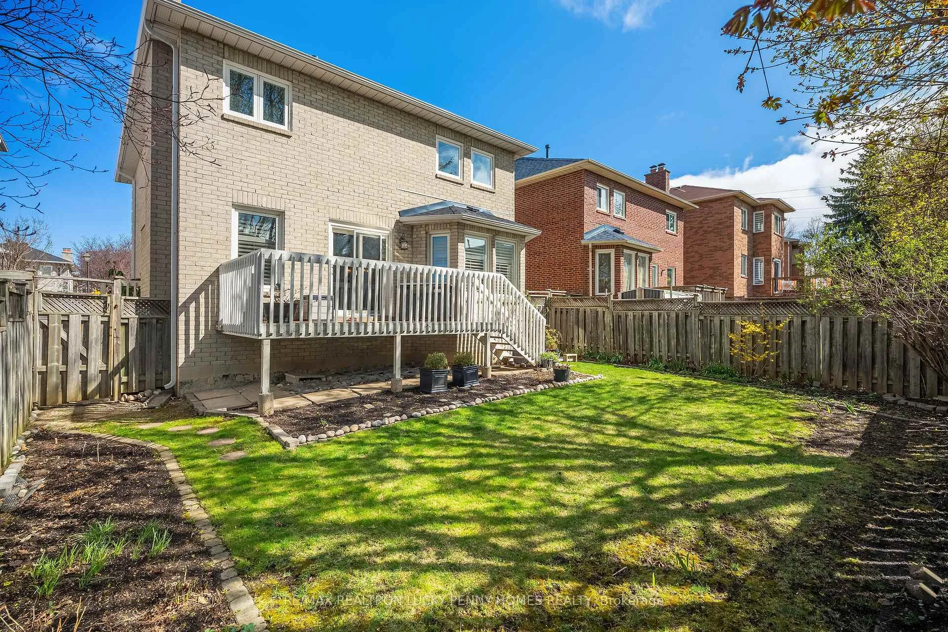 Photo 29 of 141 Tomlinson Circle, Markham, Buttonville — HOMEH