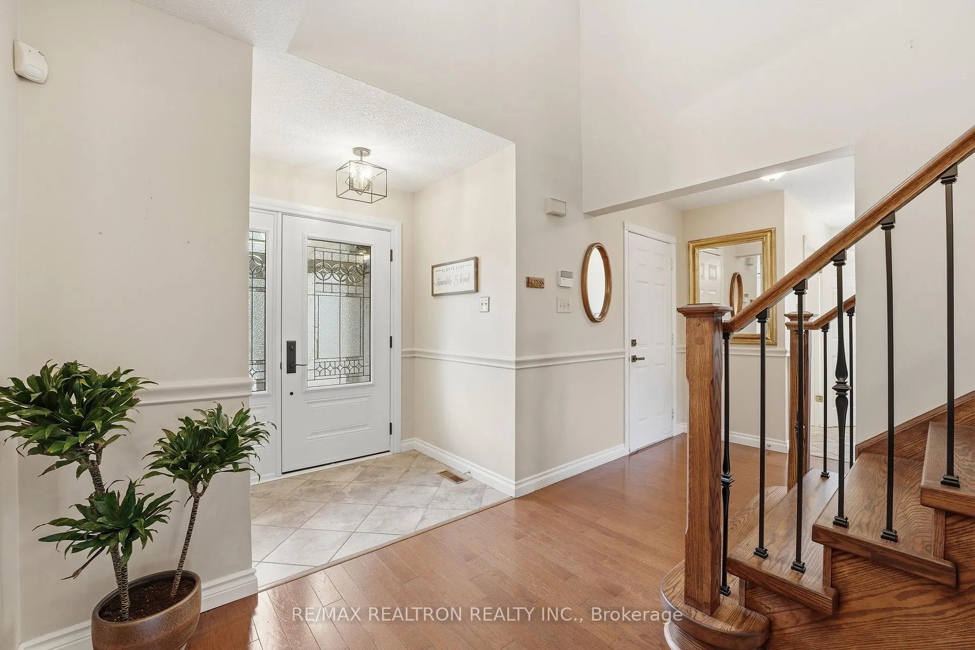 Photo 4 of 85 Stiver Drive, Newmarket, Bristol-London — HOMEH