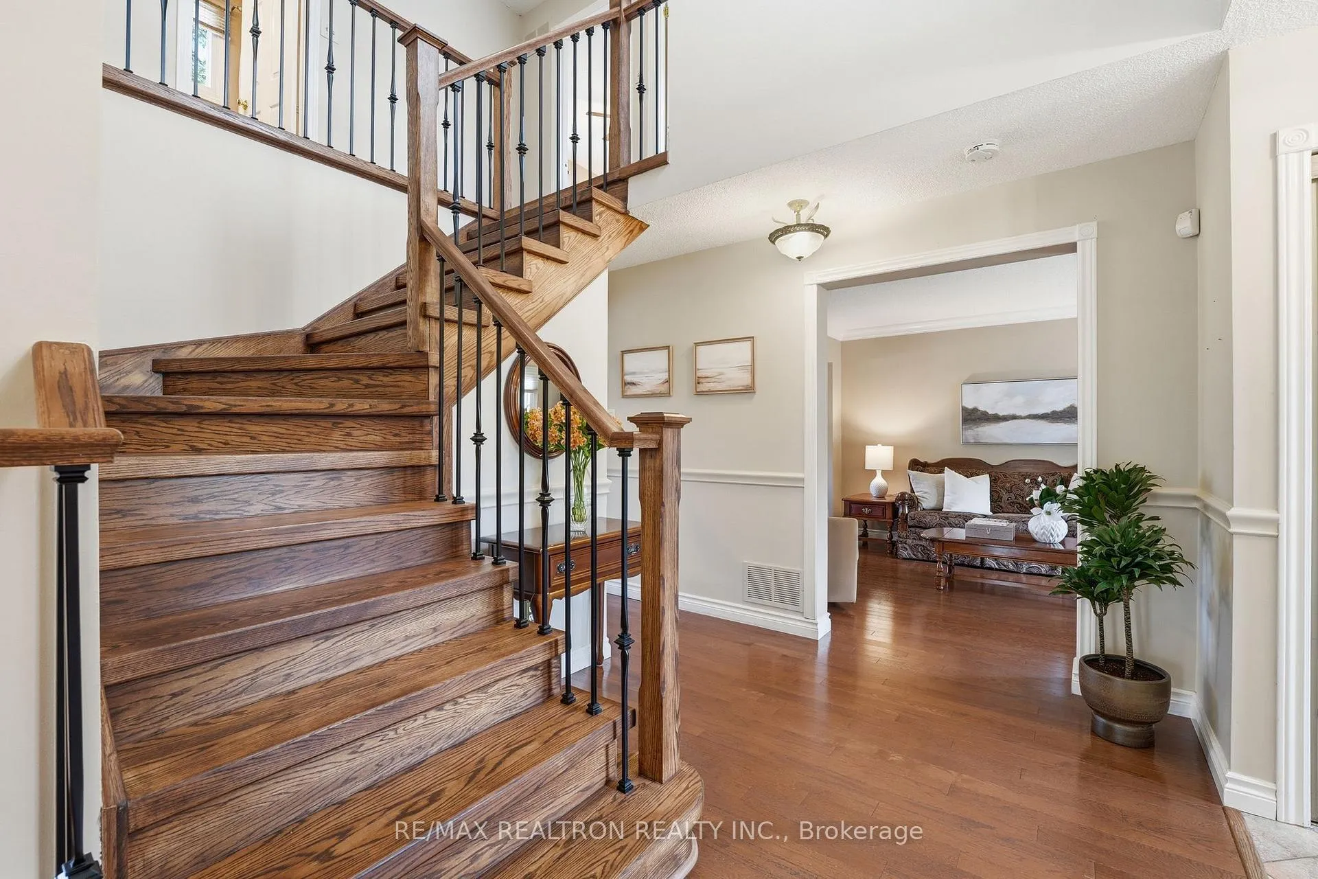 Photo 5 of 85 Stiver Drive, Newmarket, Bristol-London — HOMEH
