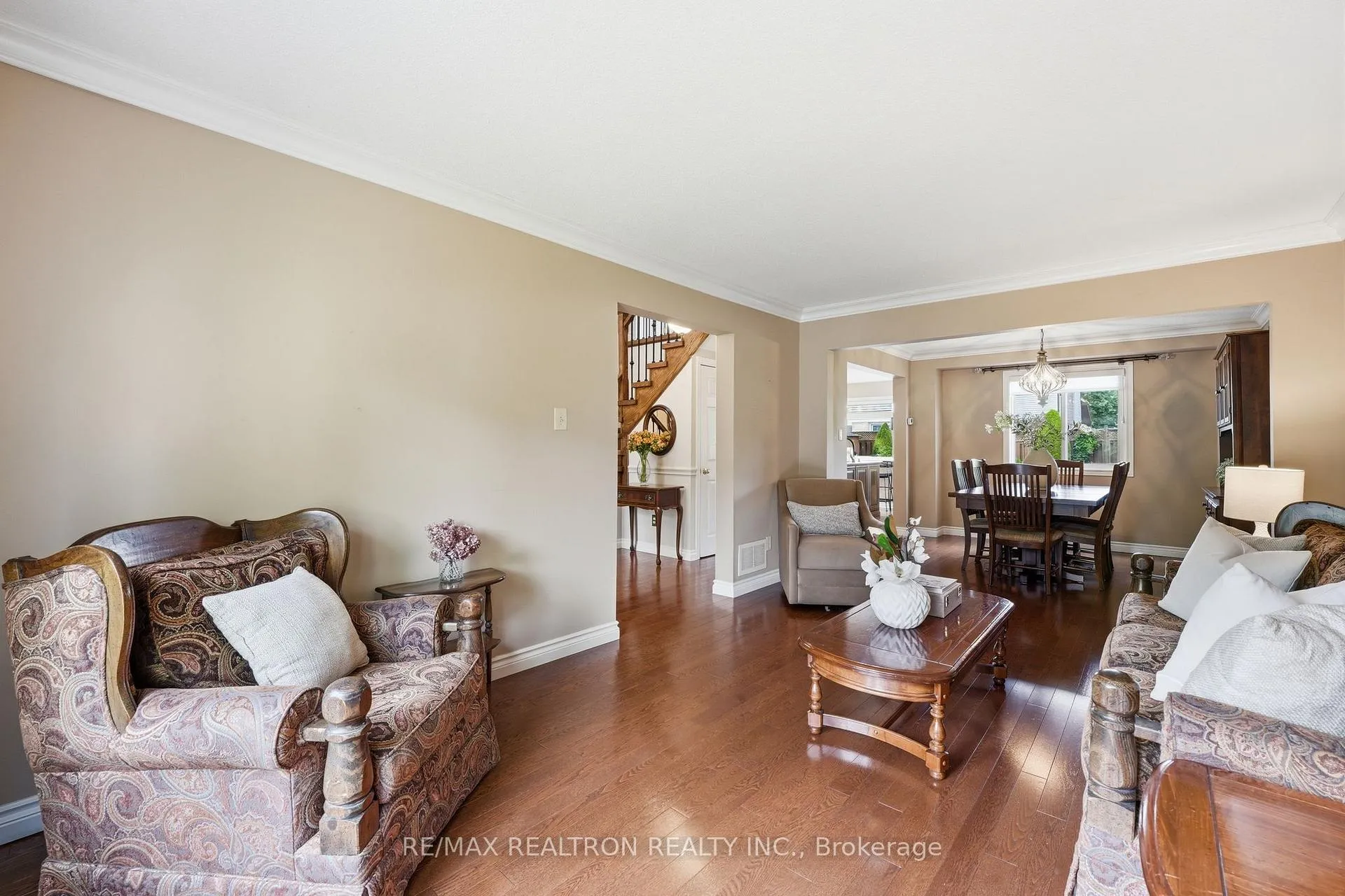 Photo 8 of 85 Stiver Drive, Newmarket, Bristol-London — HOMEH