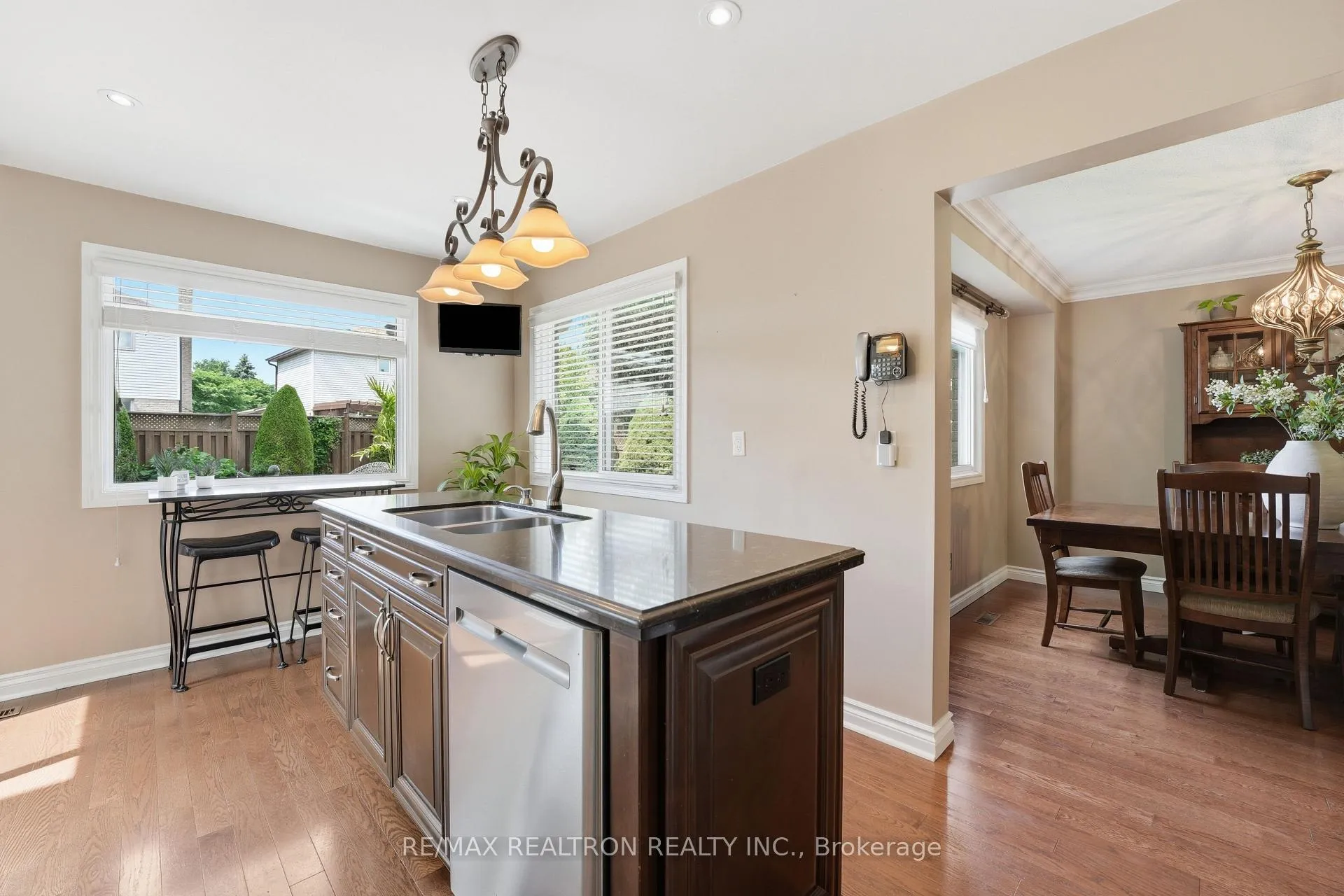 Photo 13 of 85 Stiver Drive, Newmarket, Bristol-London — HOMEH