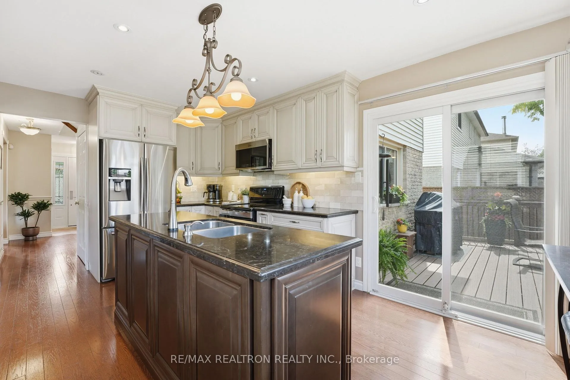Photo 15 of 85 Stiver Drive, Newmarket, Bristol-London — HOMEH