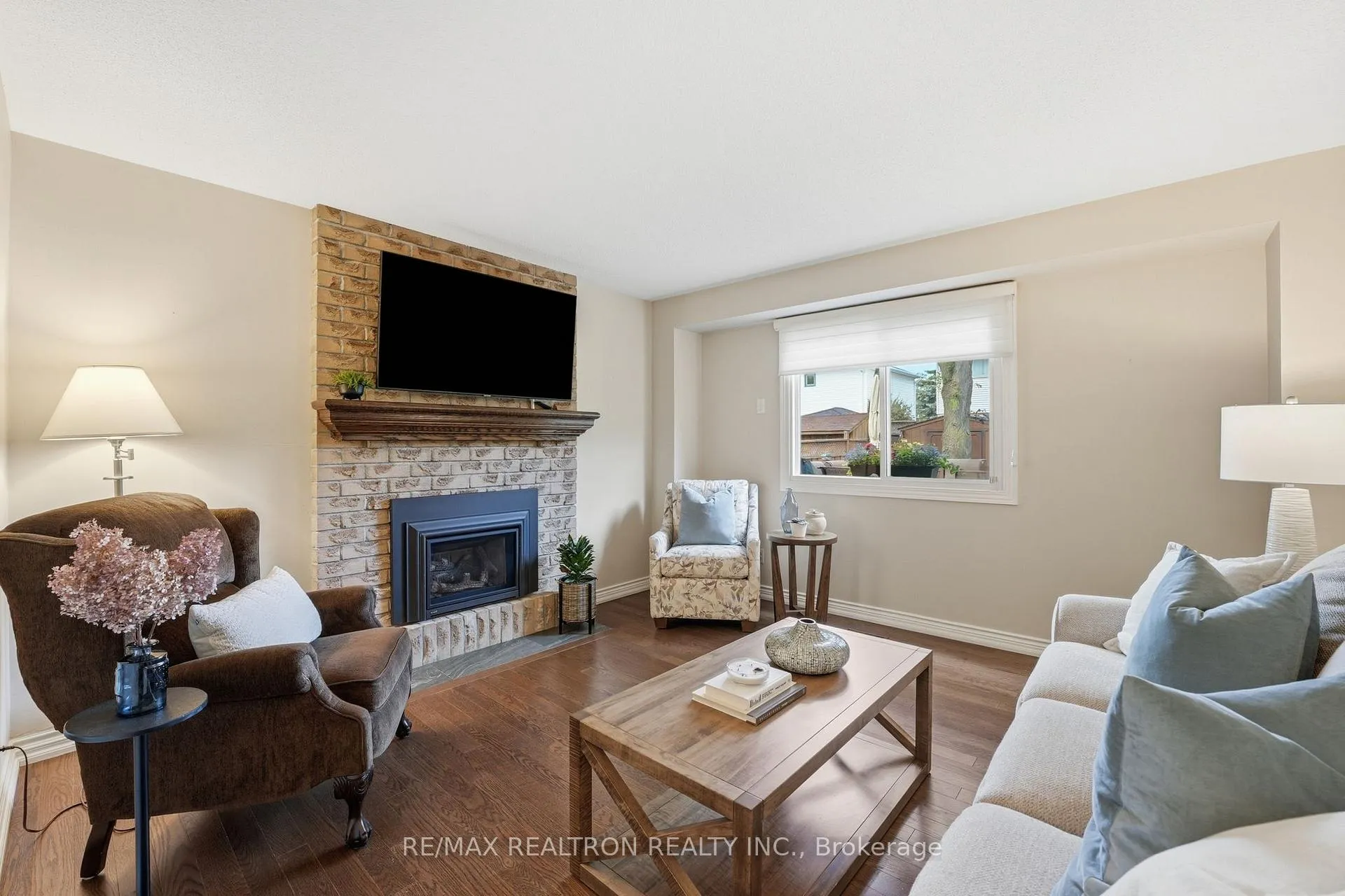 Photo 18 of 85 Stiver Drive, Newmarket, Bristol-London — HOMEH