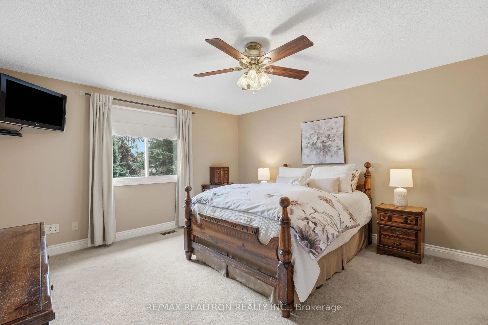 Photo 24 of 85 Stiver Drive, Newmarket, Bristol-London — HOMEH