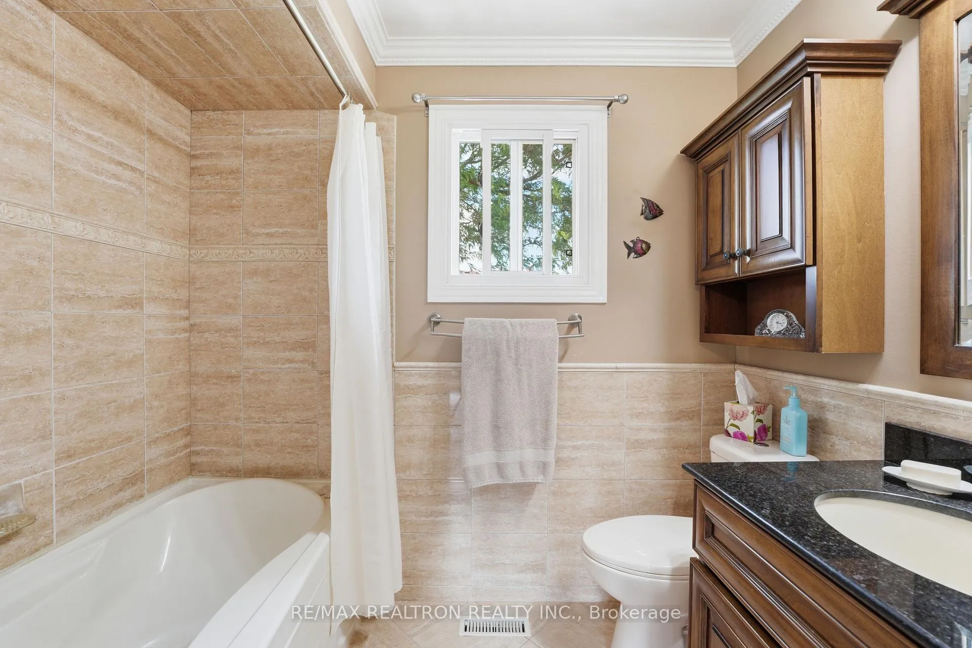 Photo 27 of 85 Stiver Drive, Newmarket, Bristol-London — HOMEH