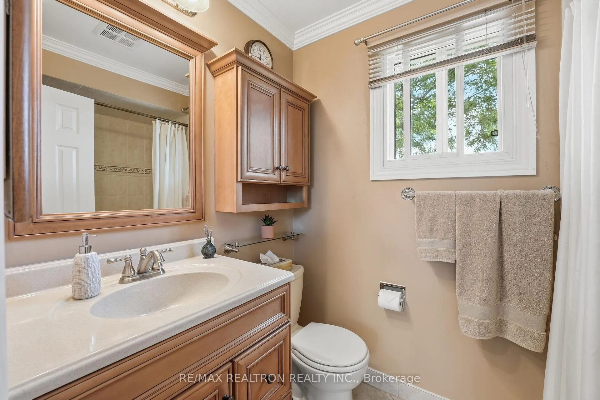 Photo 33 of 85 Stiver Drive, Newmarket, Bristol-London — HOMEH