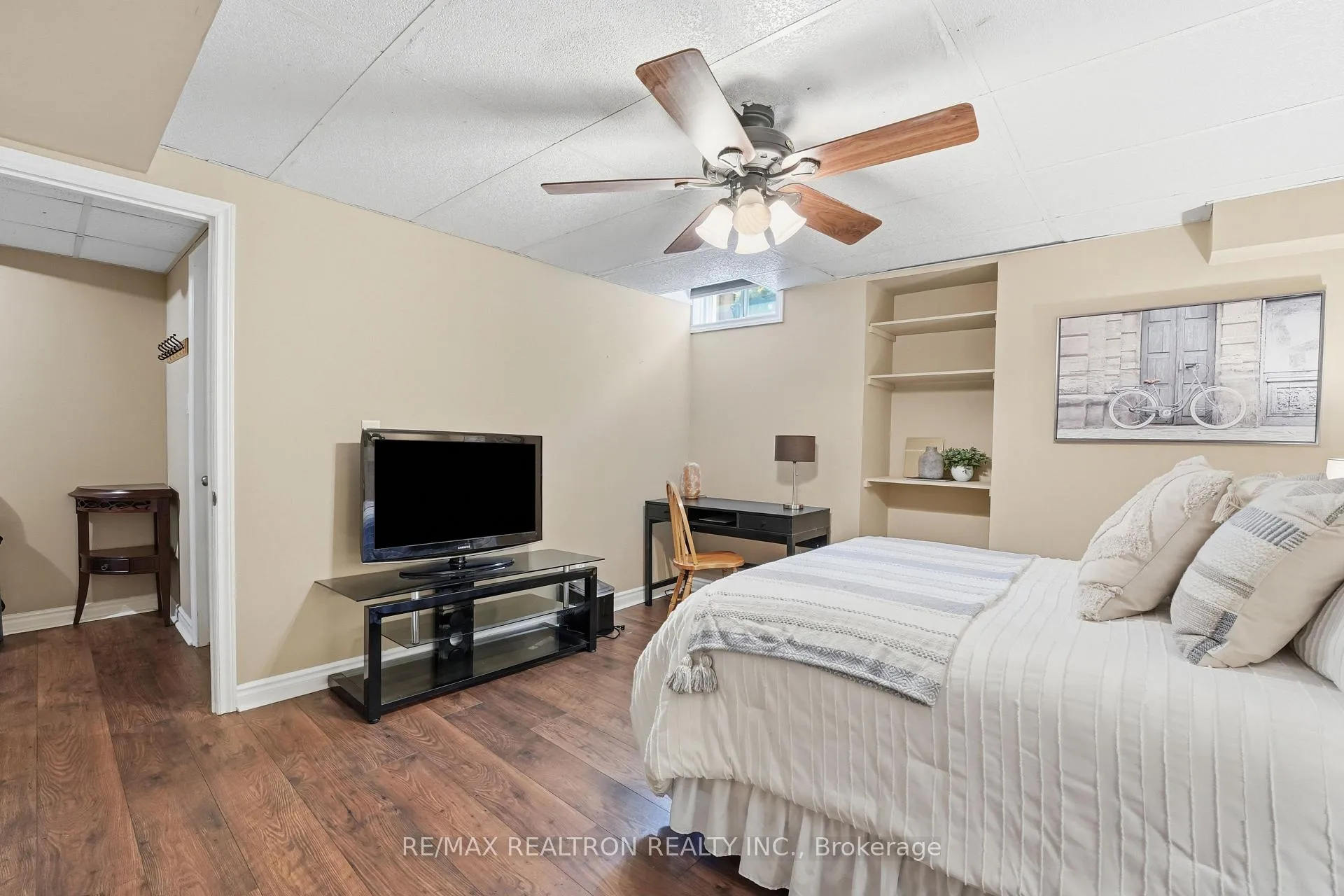 Photo 37 of 85 Stiver Drive, Newmarket, Bristol-London — HOMEH