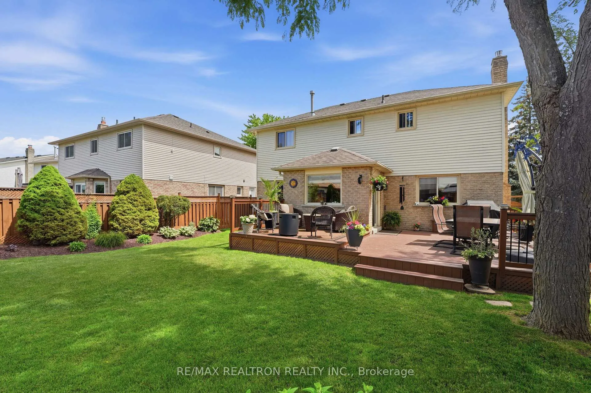 Photo 43 of 85 Stiver Drive, Newmarket, Bristol-London — HOMEH
