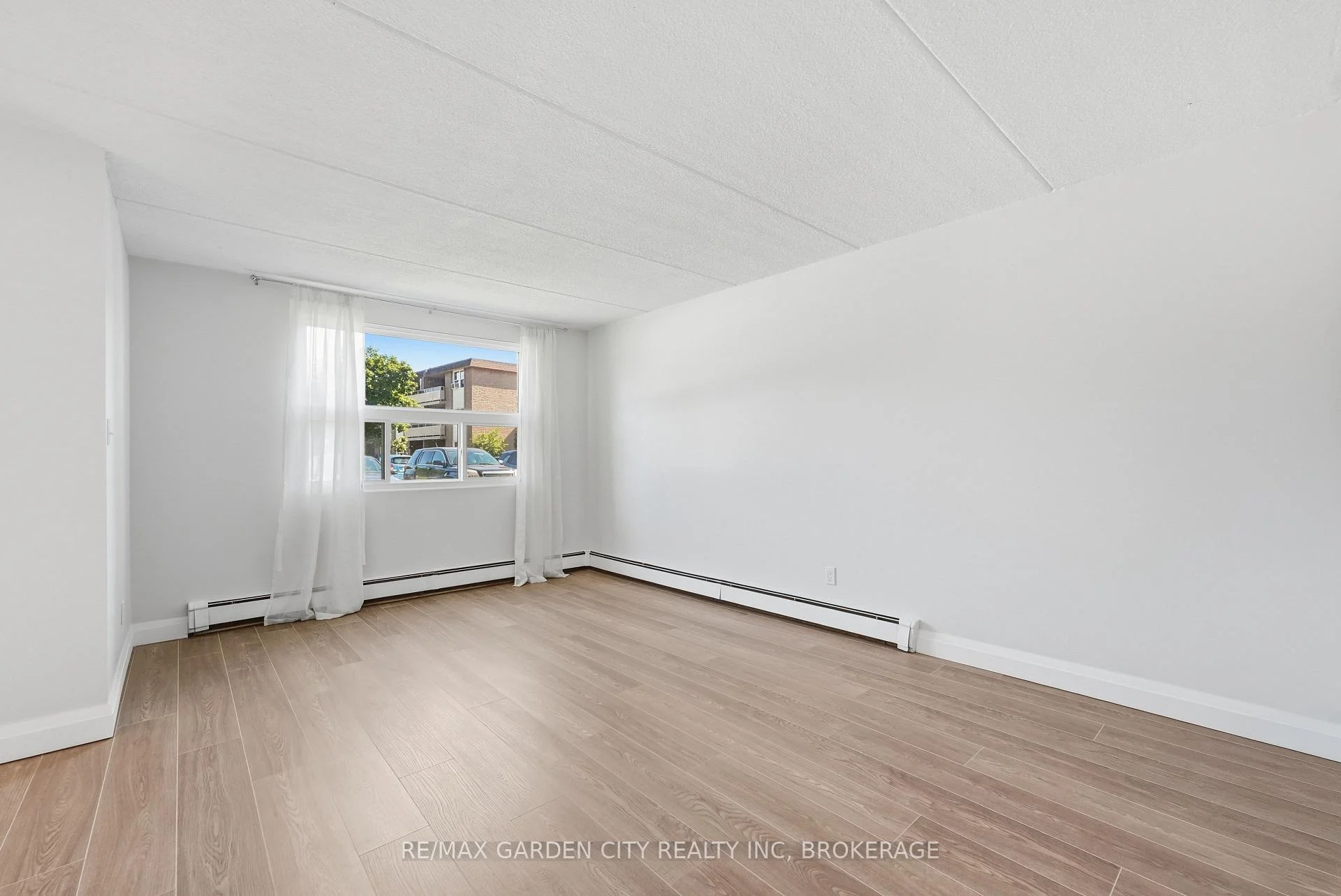 Photo 6 of Unit 311, 41 Rykert Street, St. Catharines, Western Hill — HOMEH