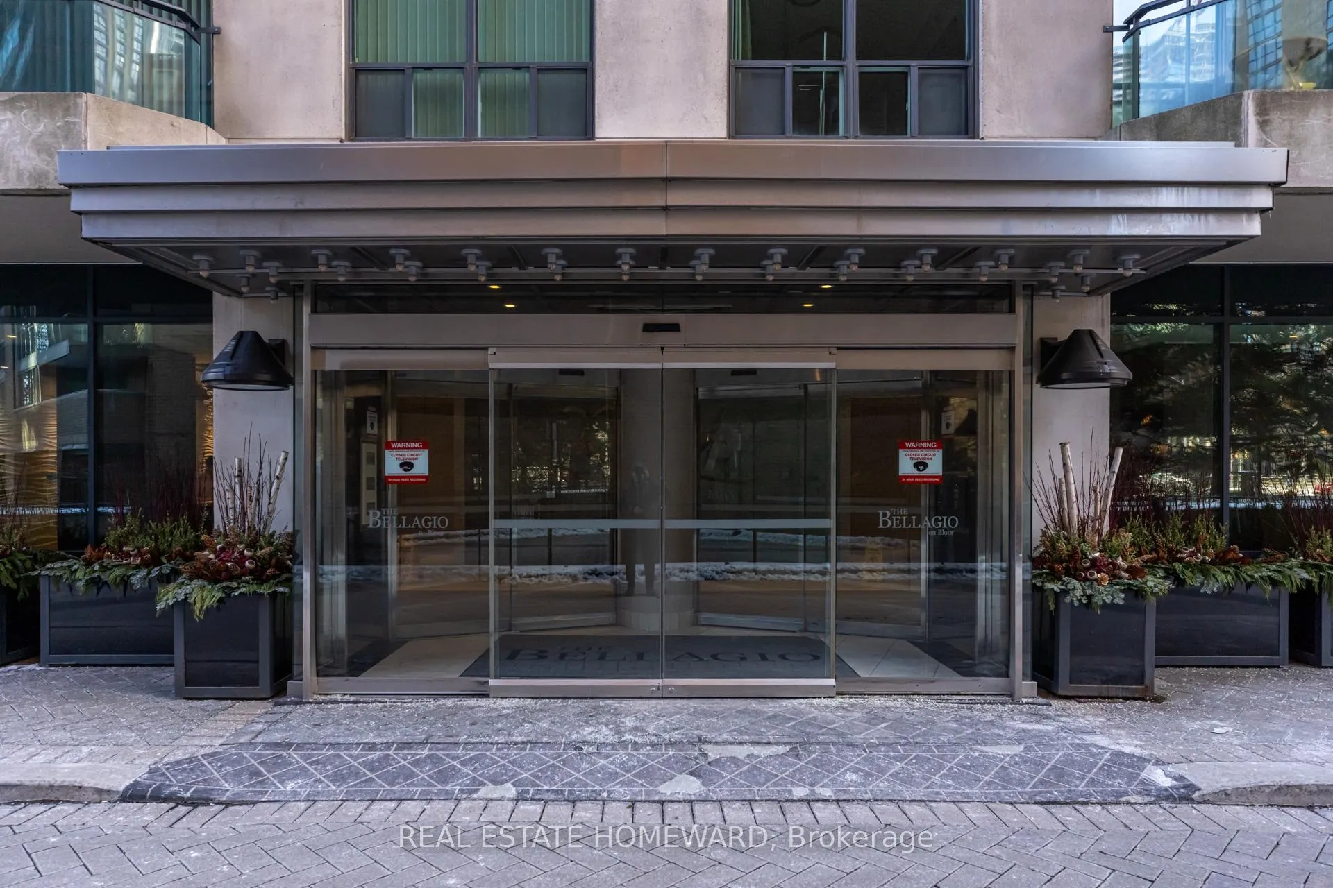 Photo 3 of Unit 611, 300 Bloor Street E, Toronto, Rosedale-Moore Park — HOMEH