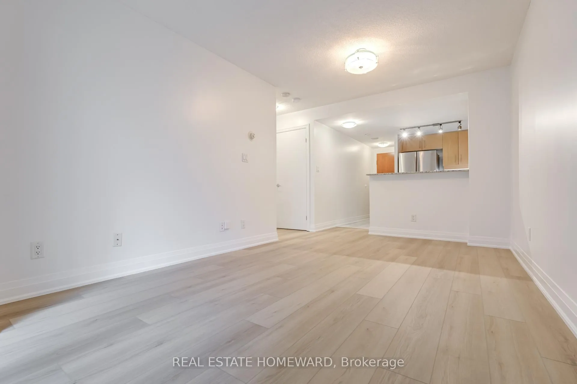 Photo 11 of Unit 611, 300 Bloor Street E, Toronto, Rosedale-Moore Park — HOMEH