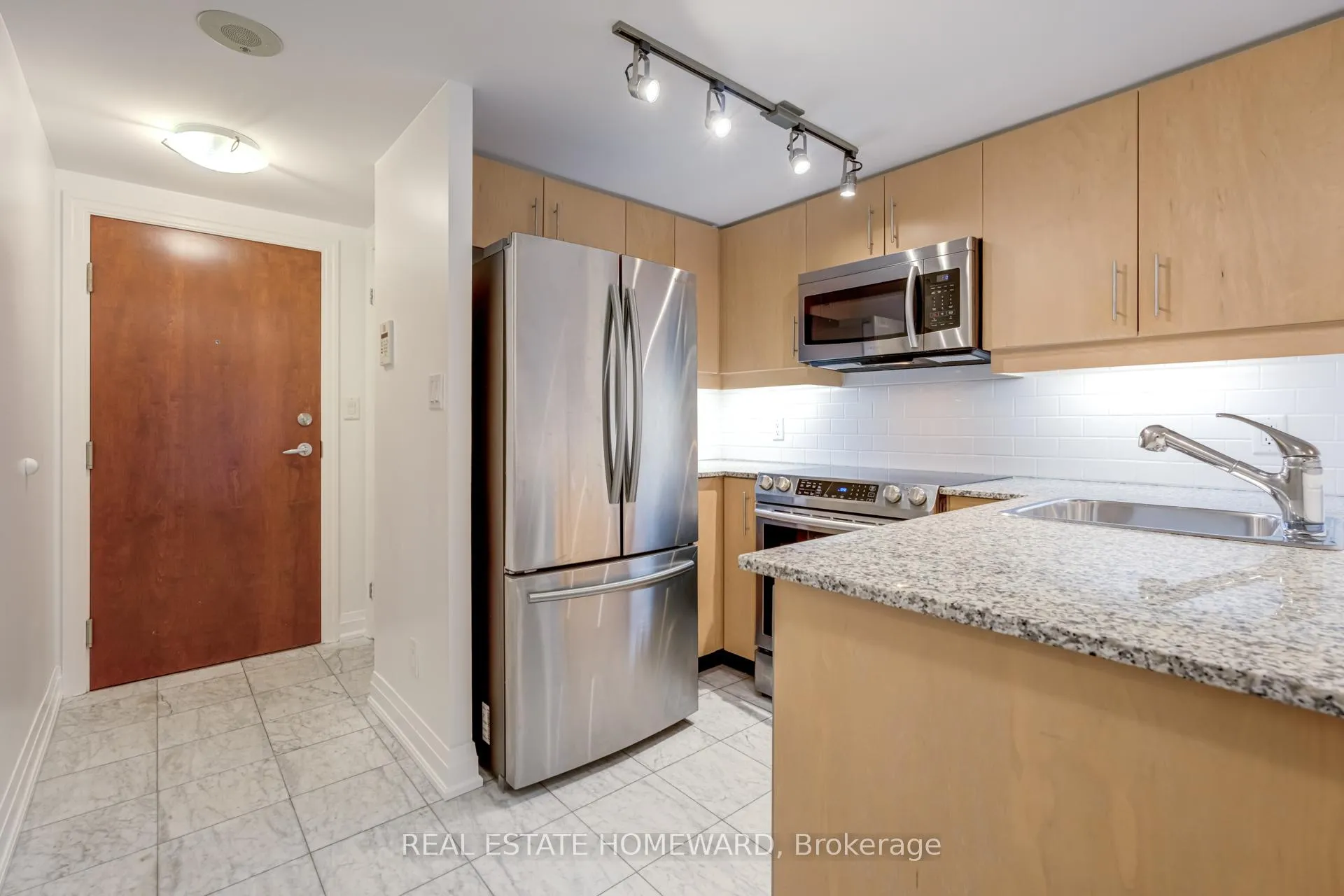 Photo 13 of Unit 611, 300 Bloor Street E, Toronto, Rosedale-Moore Park — HOMEH