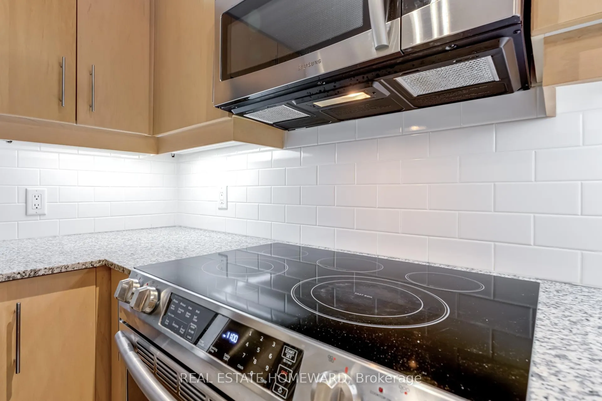 Photo 15 of Unit 611, 300 Bloor Street E, Toronto, Rosedale-Moore Park — HOMEH