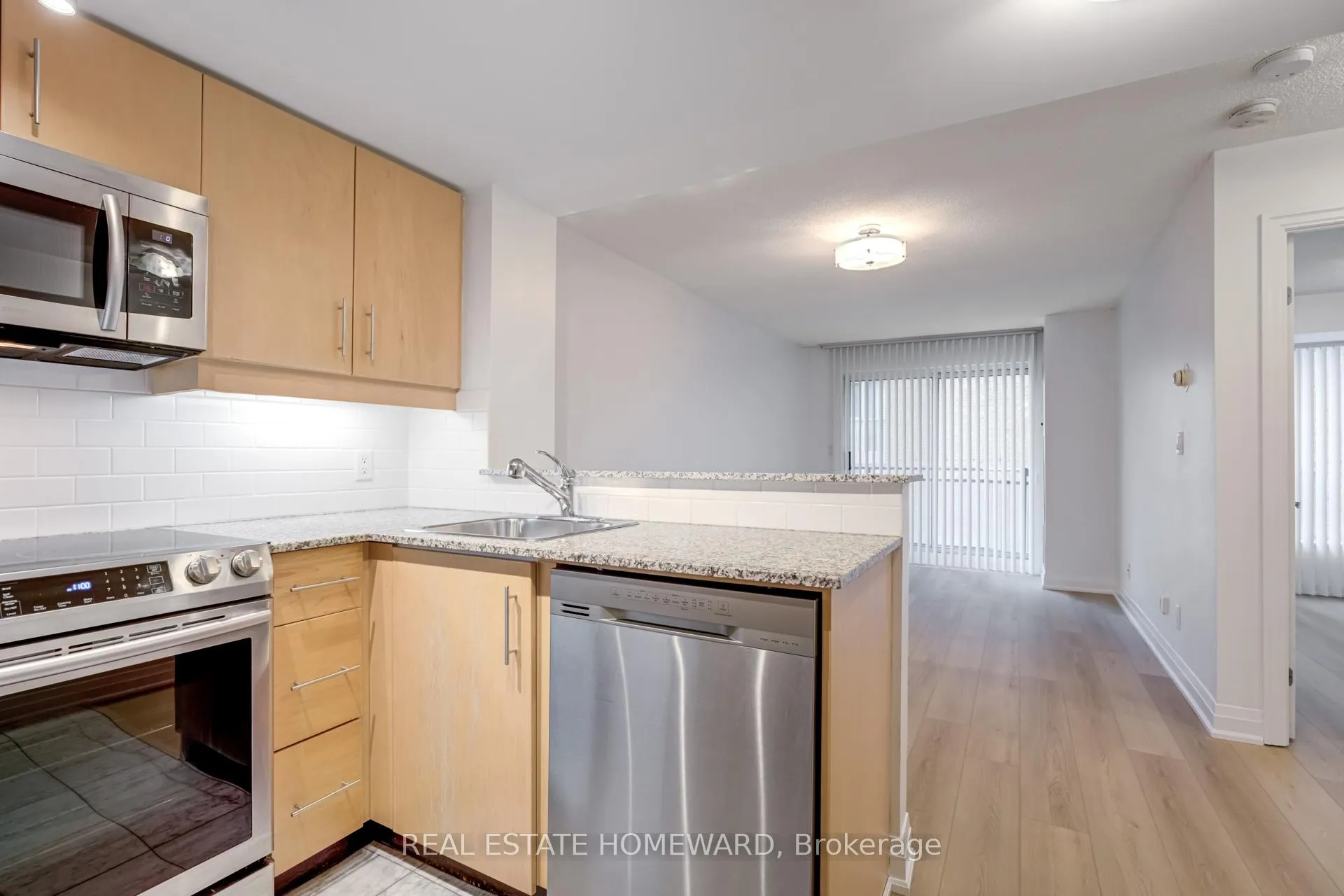 Photo 16 of Unit 611, 300 Bloor Street E, Toronto, Rosedale-Moore Park — HOMEH