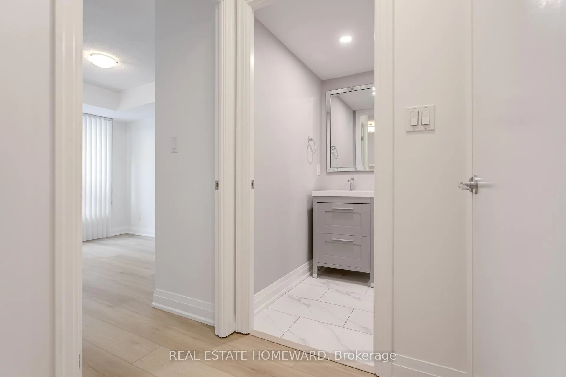 Photo 17 of Unit 611, 300 Bloor Street E, Toronto, Rosedale-Moore Park — HOMEH