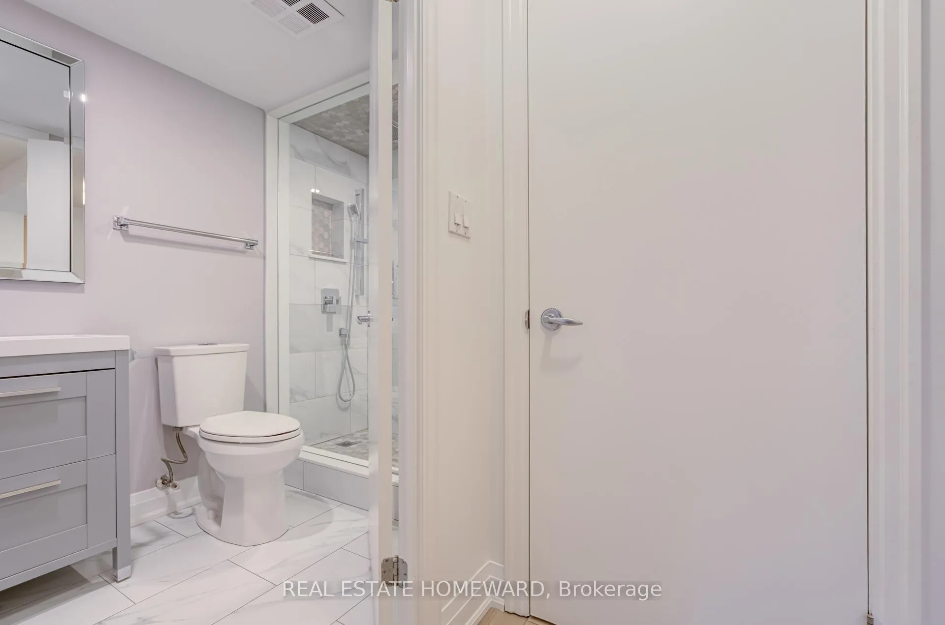 Photo 21 of Unit 611, 300 Bloor Street E, Toronto, Rosedale-Moore Park — HOMEH