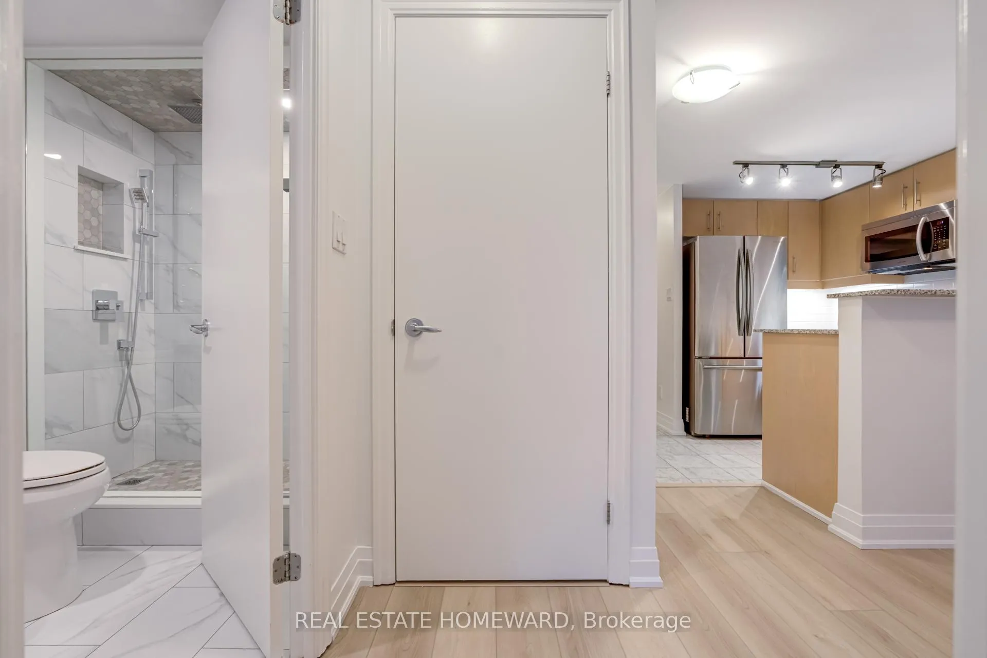 Photo 22 of Unit 611, 300 Bloor Street E, Toronto, Rosedale-Moore Park — HOMEH