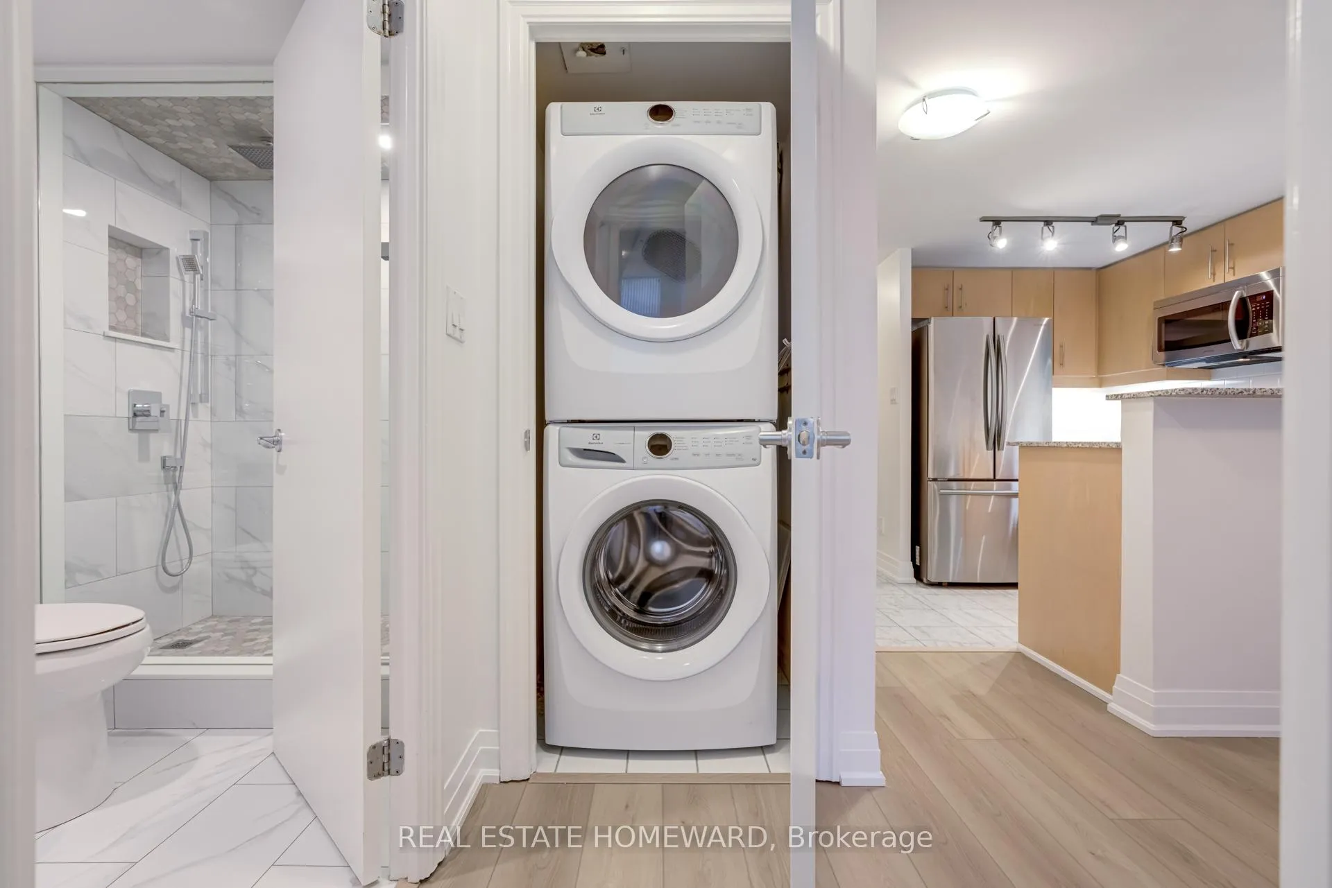 Photo 23 of Unit 611, 300 Bloor Street E, Toronto, Rosedale-Moore Park — HOMEH