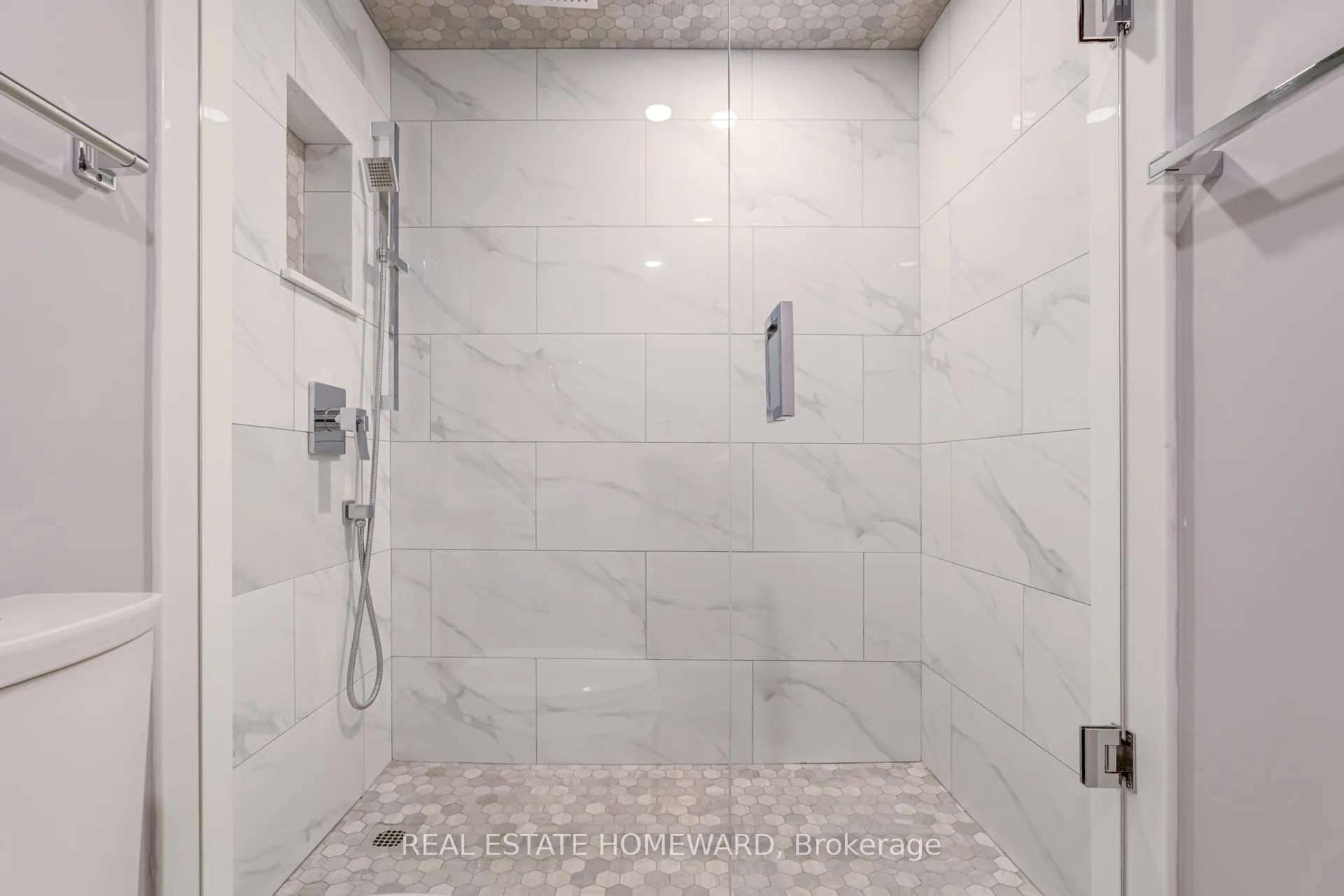 Photo 24 of Unit 611, 300 Bloor Street E, Toronto, Rosedale-Moore Park — HOMEH