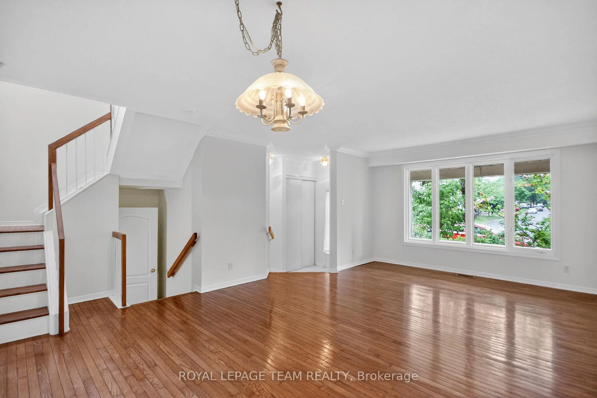 Photo 8 of Unit Windhurst Drive, 19 Windhurst Drive, Ottawa, Barrhaven East — HOMEH